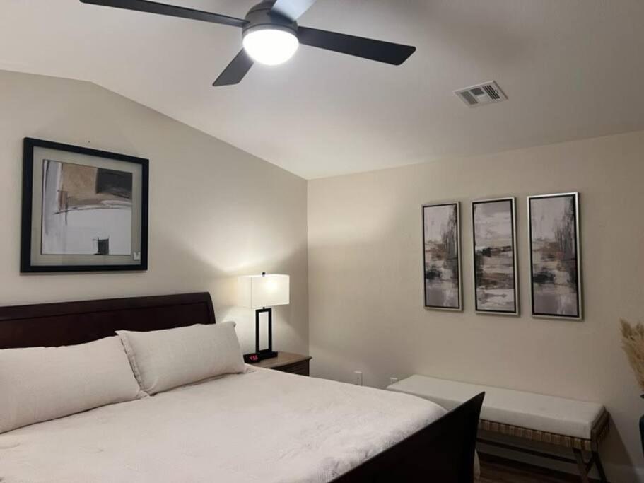 Three-Bedroom Apartment photo 3