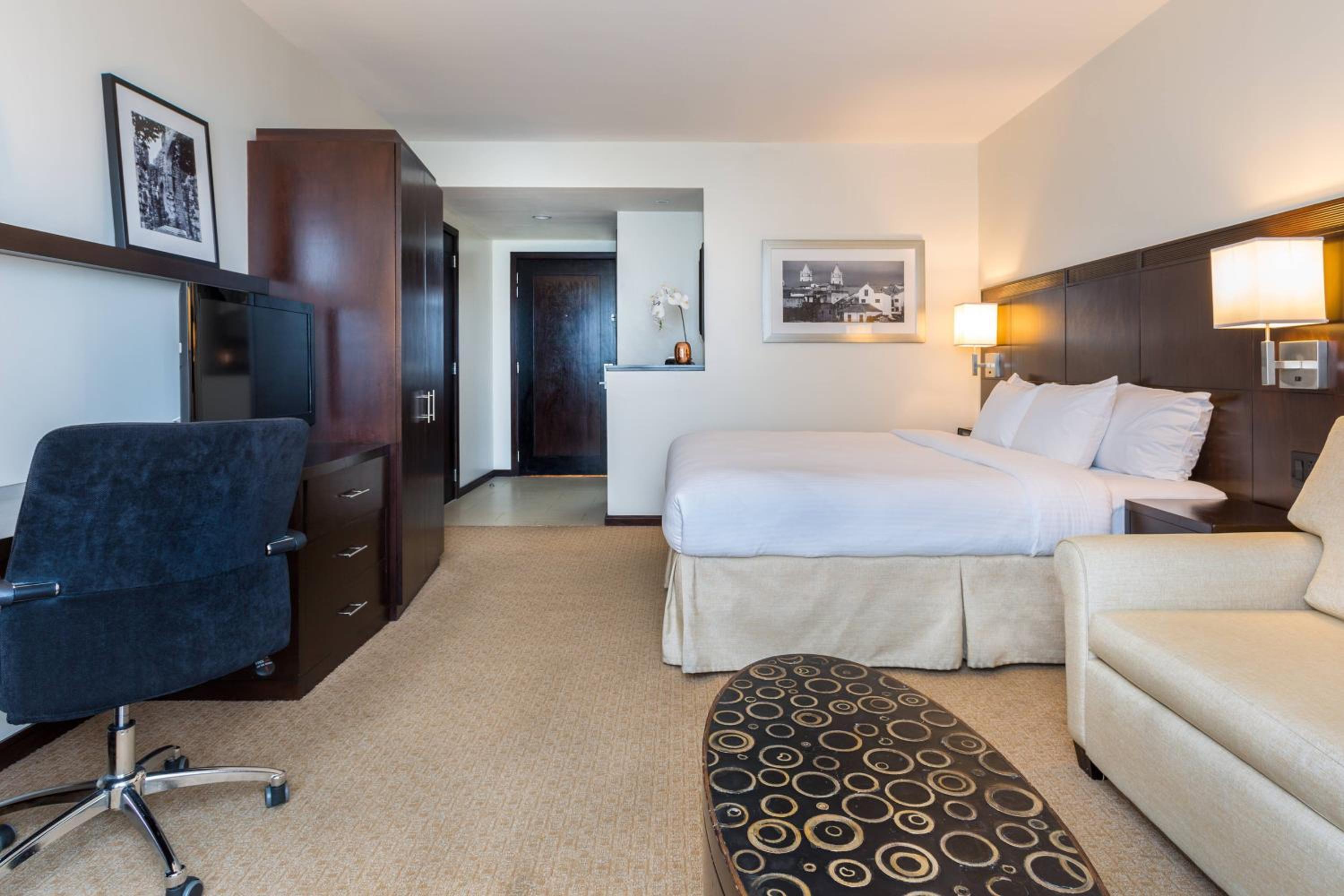 Superior King Room photo 2