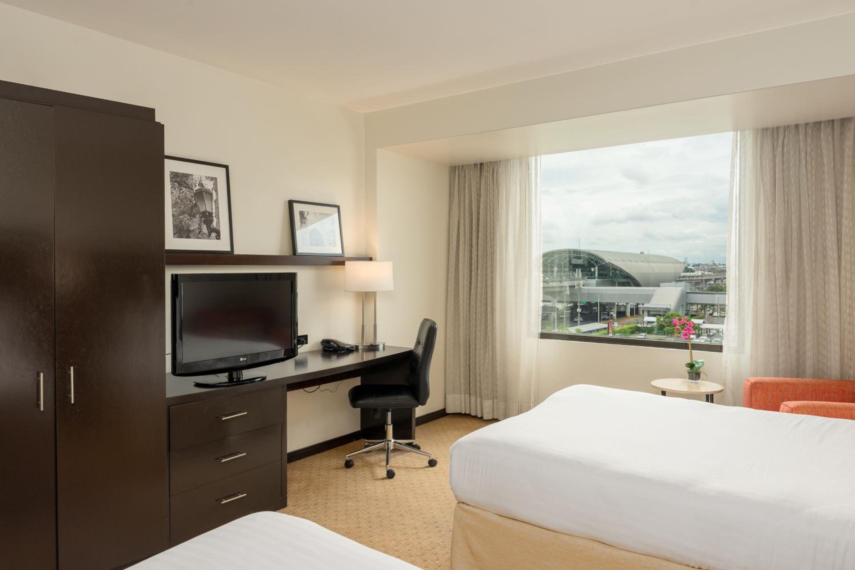 Double Room with Two Double Beds - Photo 6