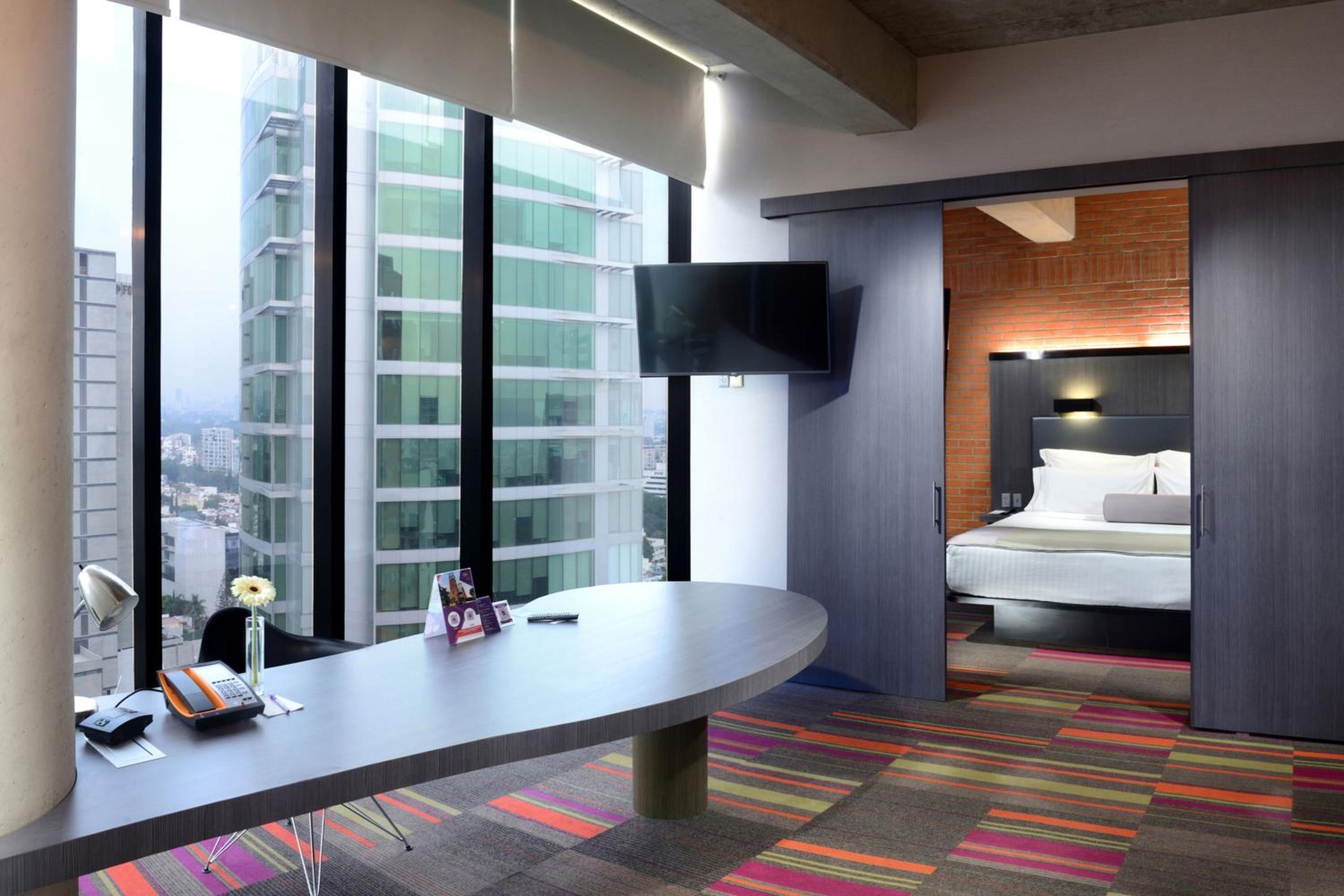 Junior King Suite