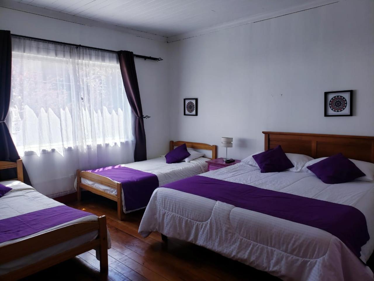 Quadruple Room with Private Bathroom photo 3
