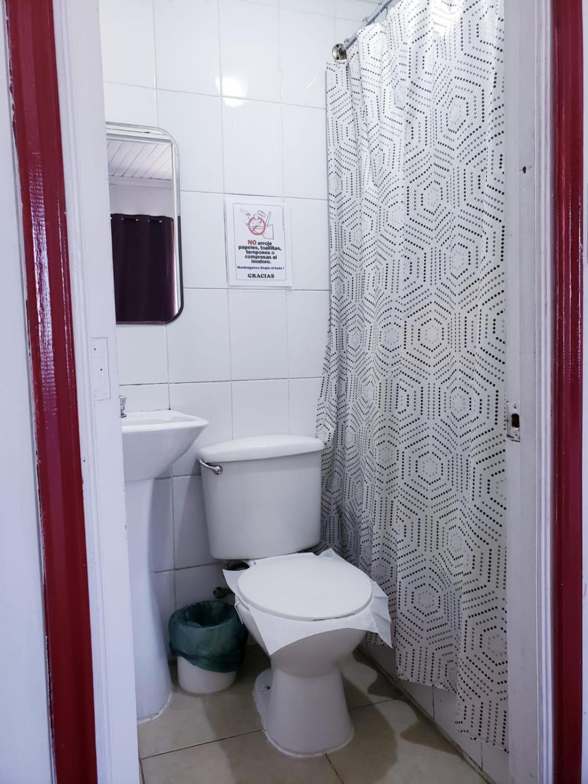 Double Room with Private Bathroom photo 3