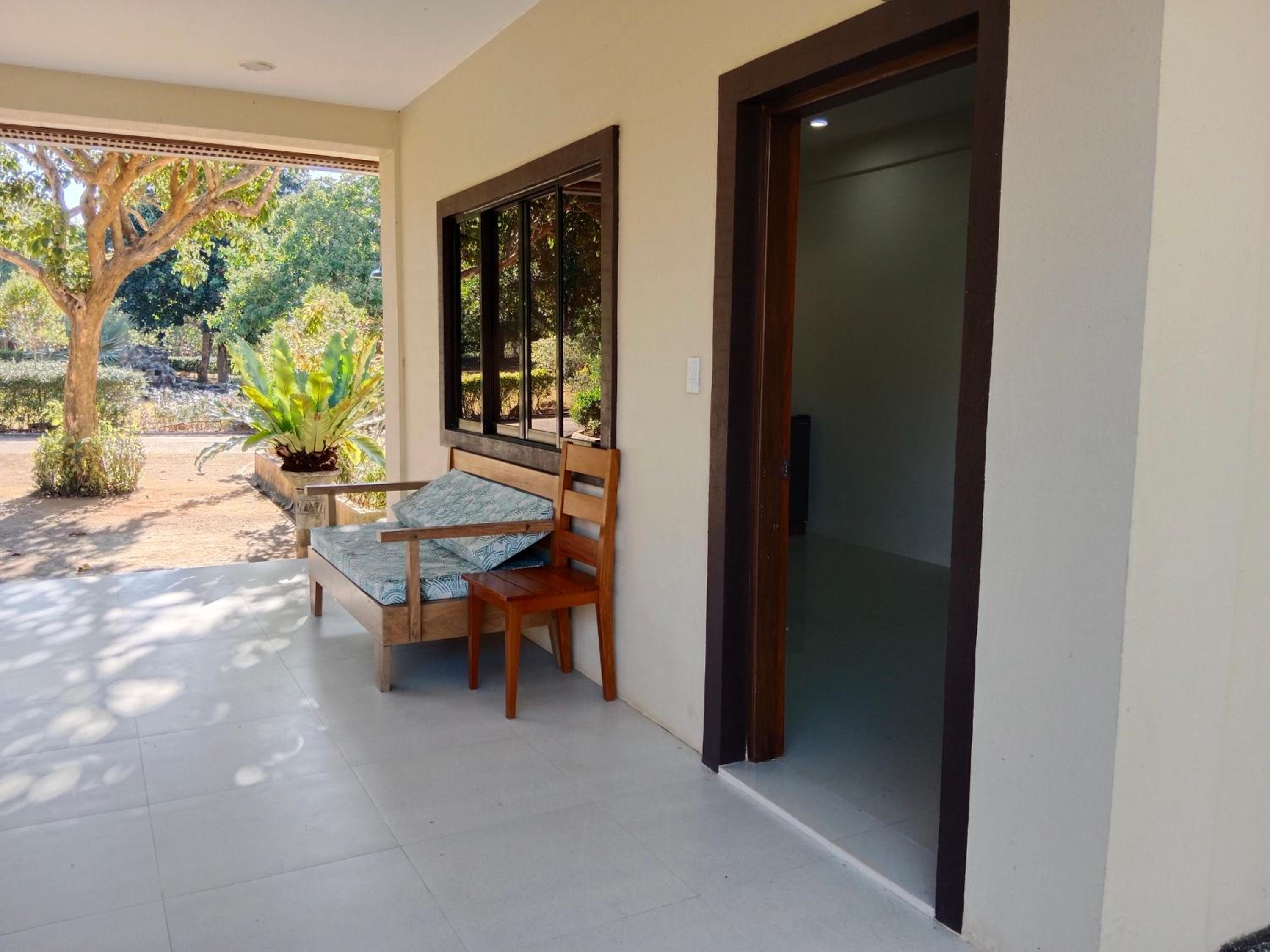 Deluxe Double Room with Balcony - Photo 3
