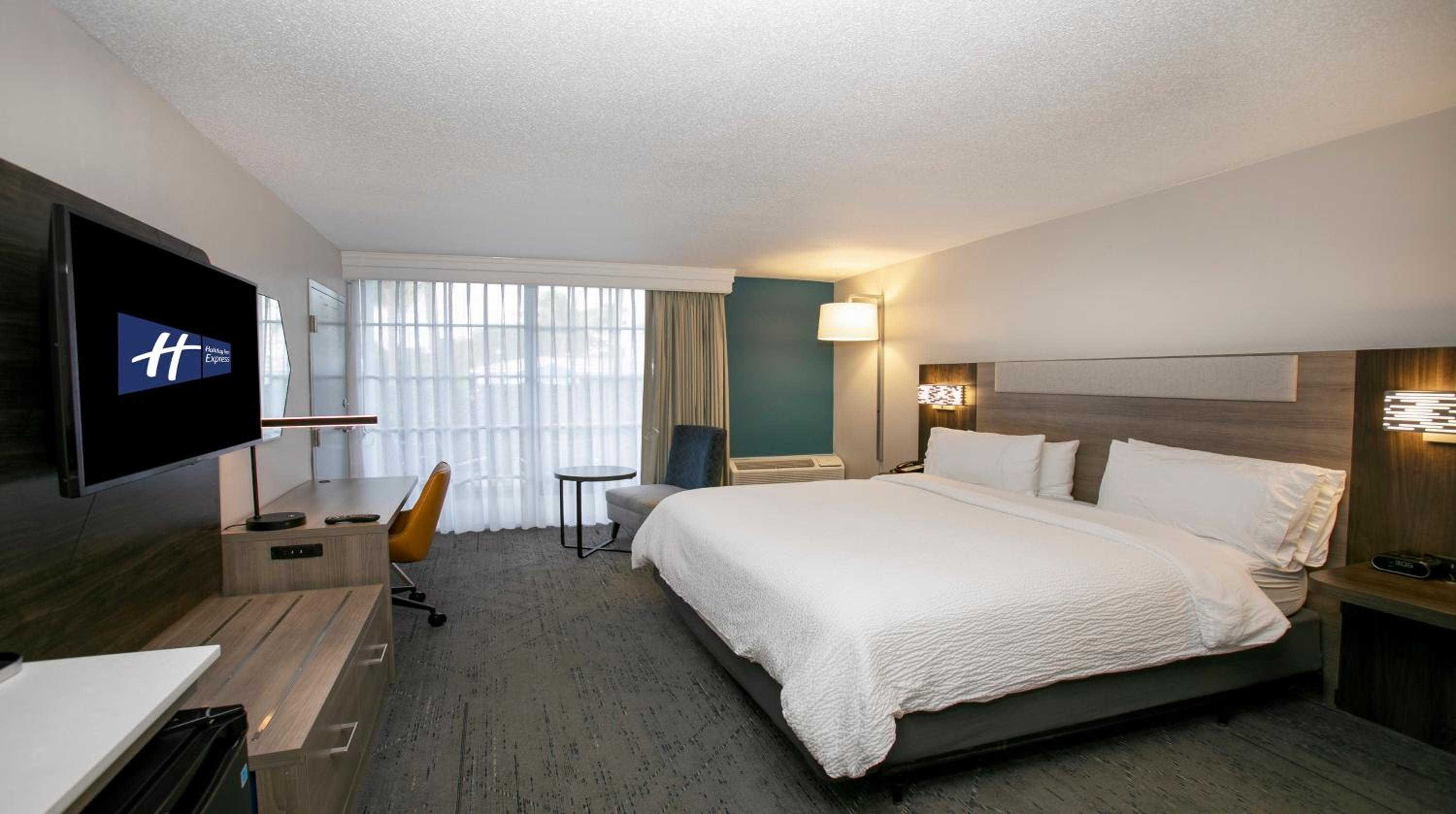 Standard King Room