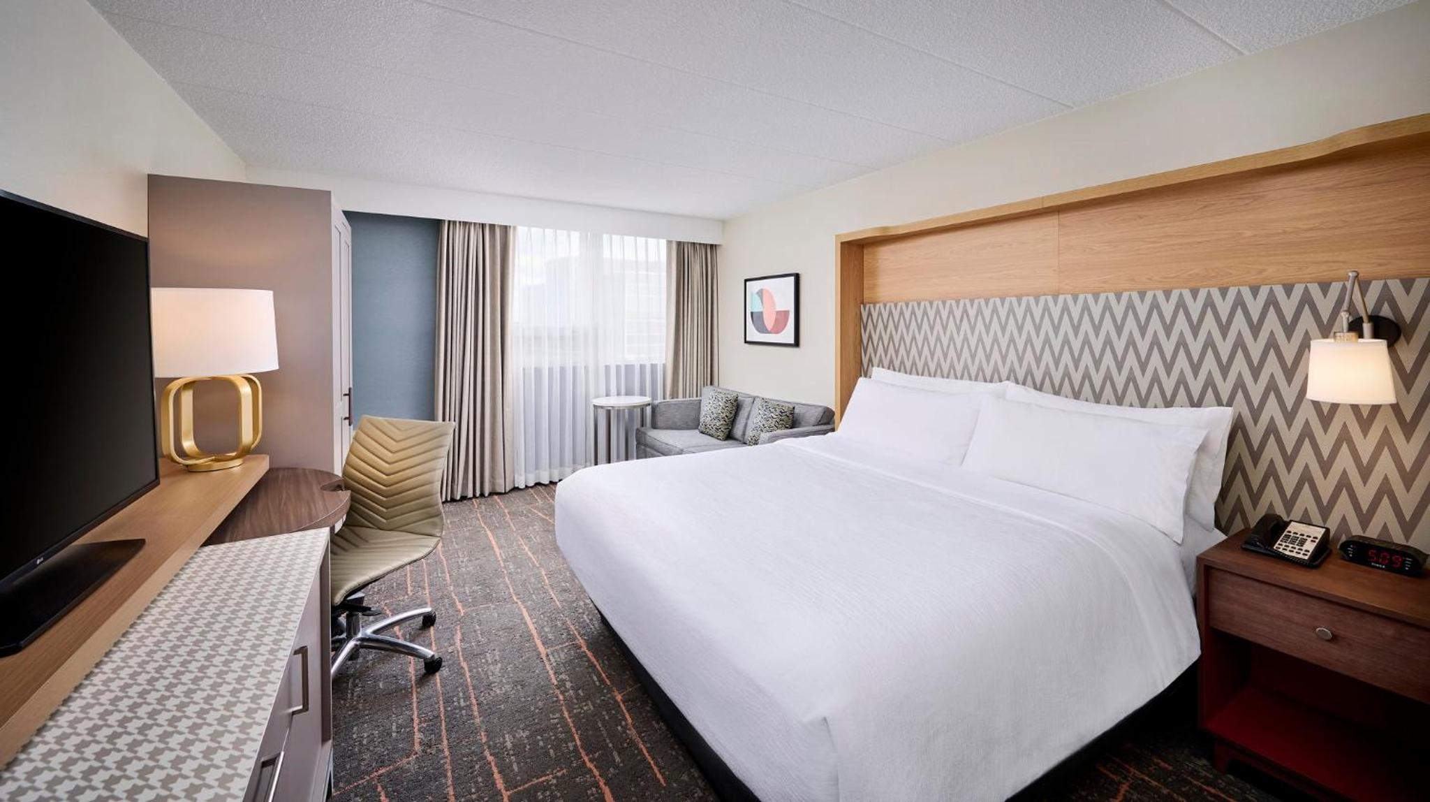 Standard King Room - Photo 3