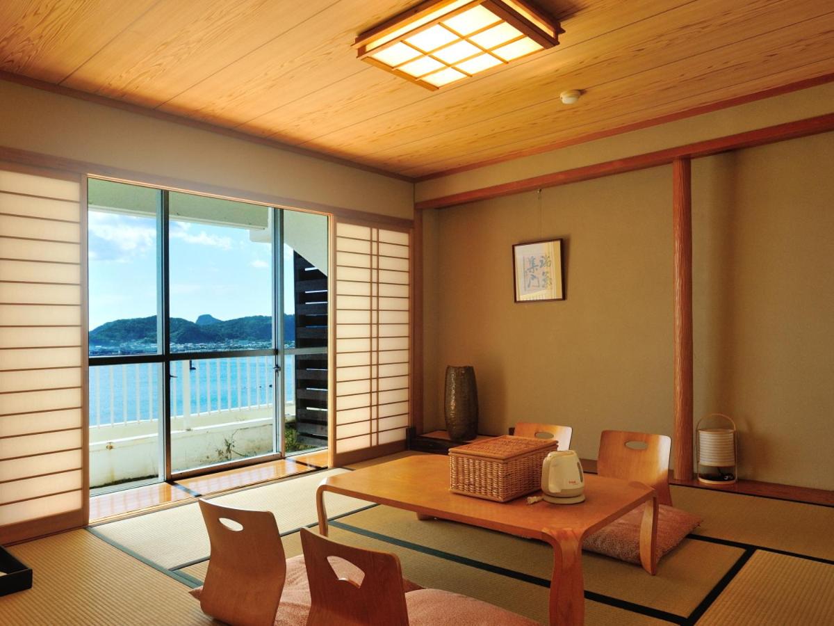 Deluxe Room with Tatami Area and Ocean View photo 2