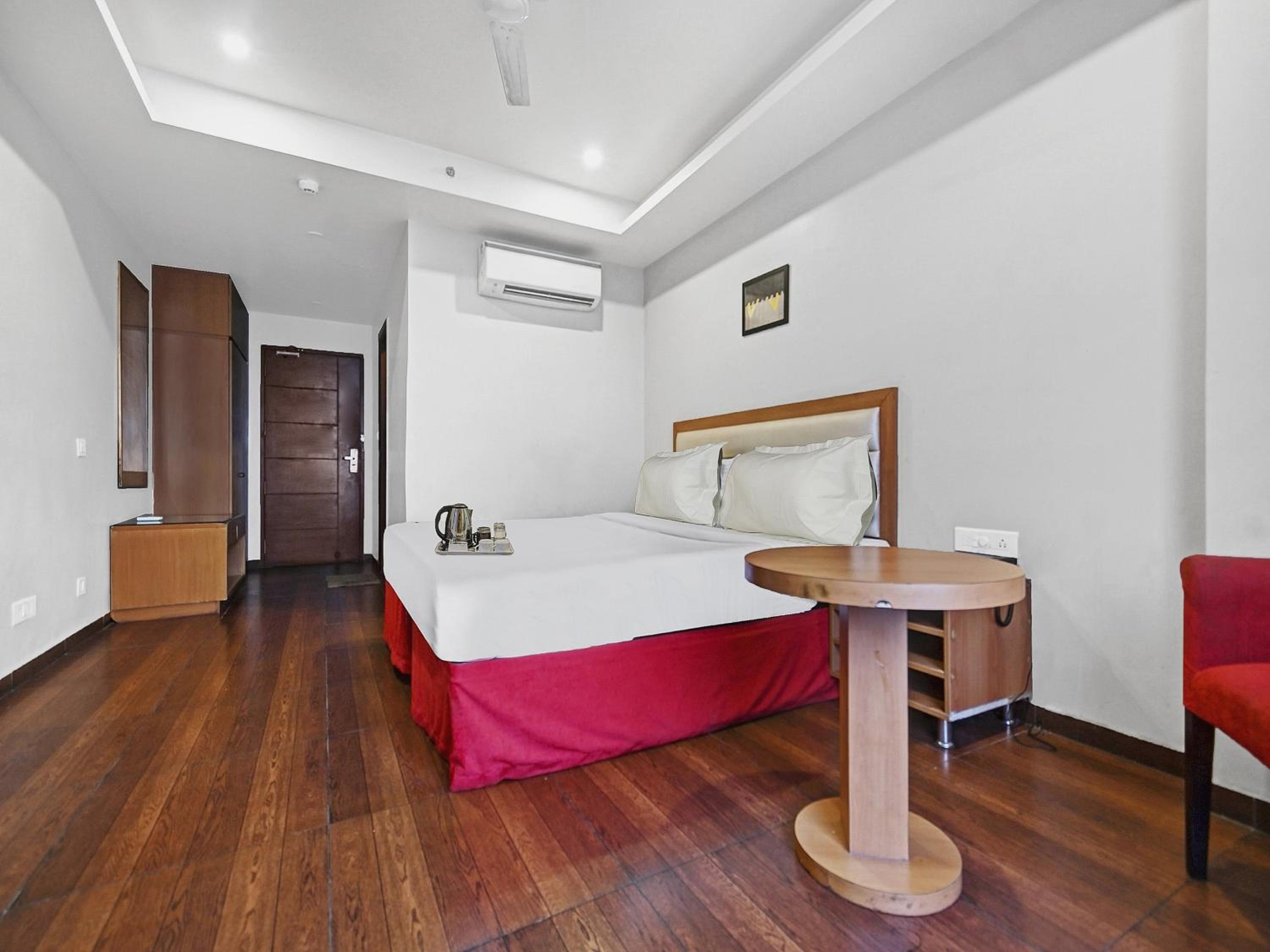 Classic Triple Room - Photo 15