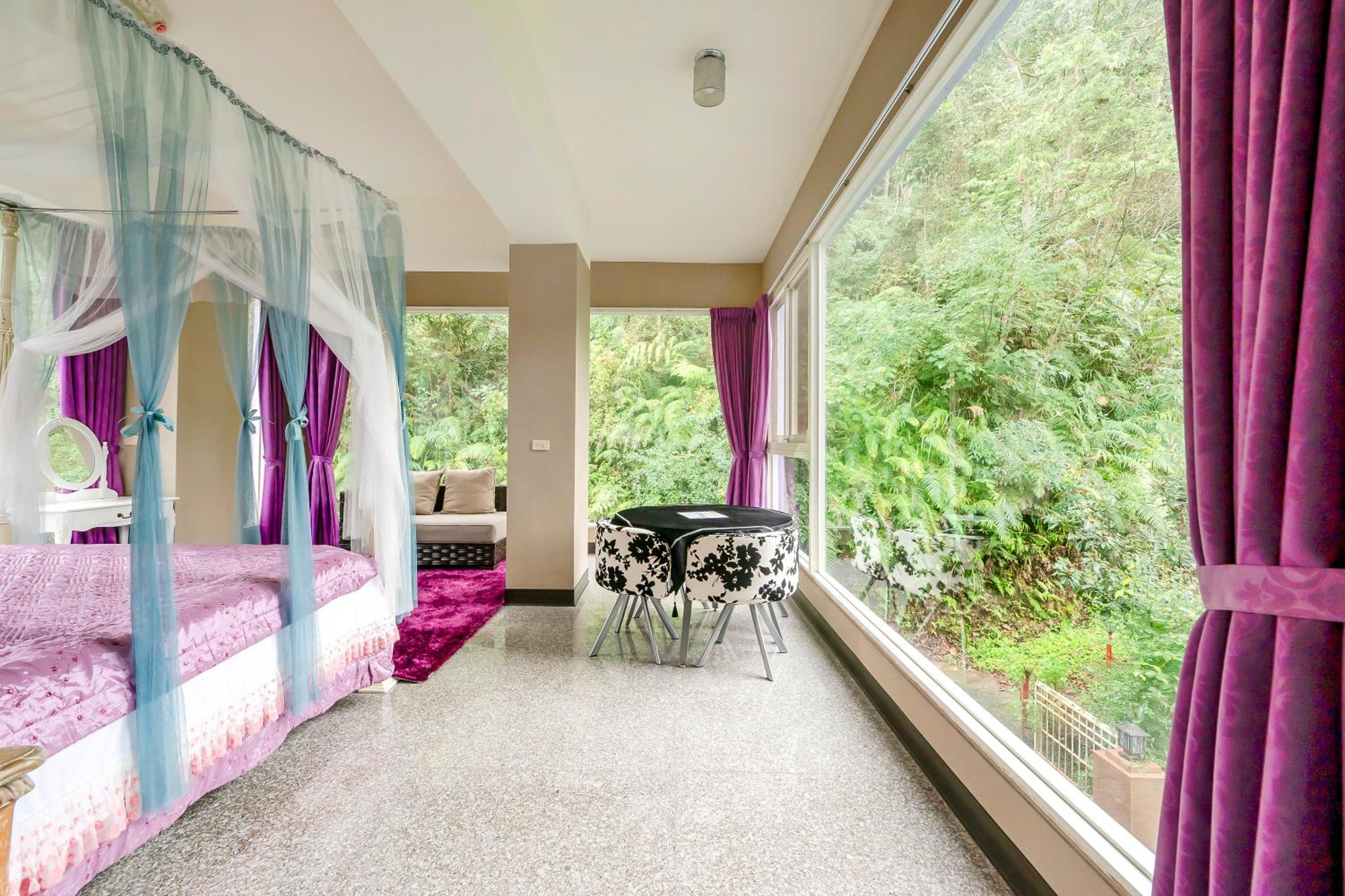 Family Room with Bath photo 3