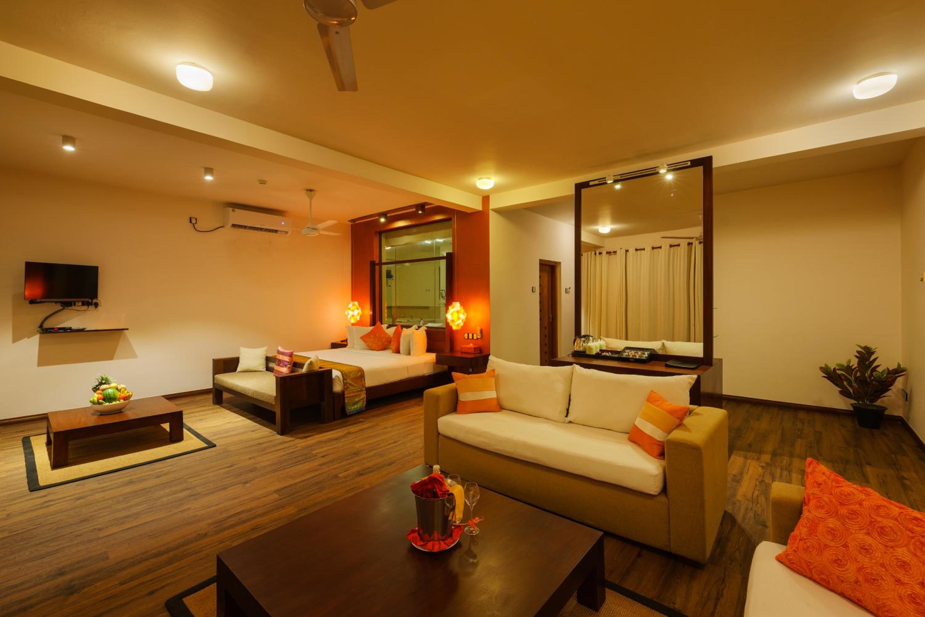 Privilege Suite Jacuzzi with 10% off on selected wines