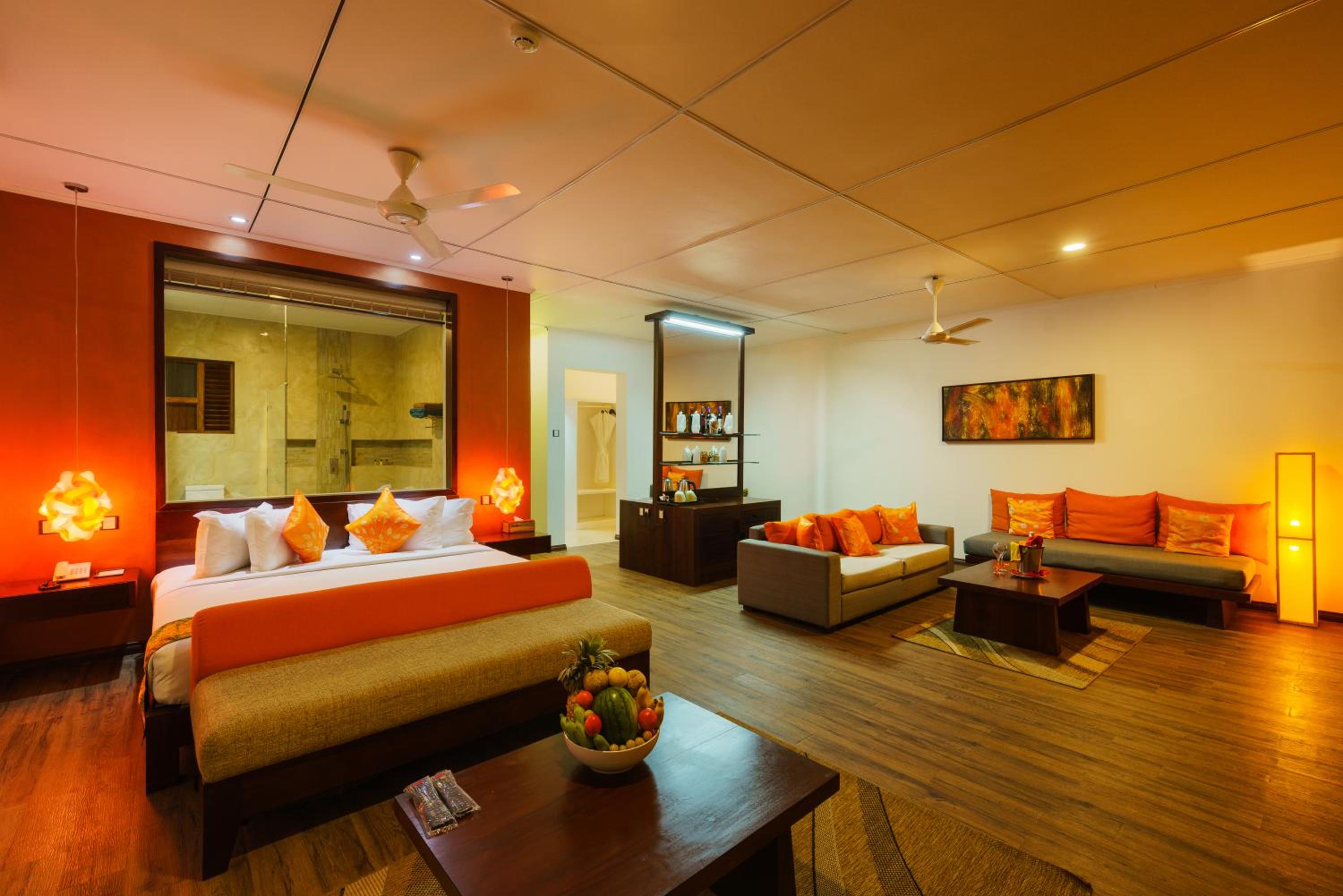  Privilege Suite Jacuzzi with 10% off on selected wines photo 3