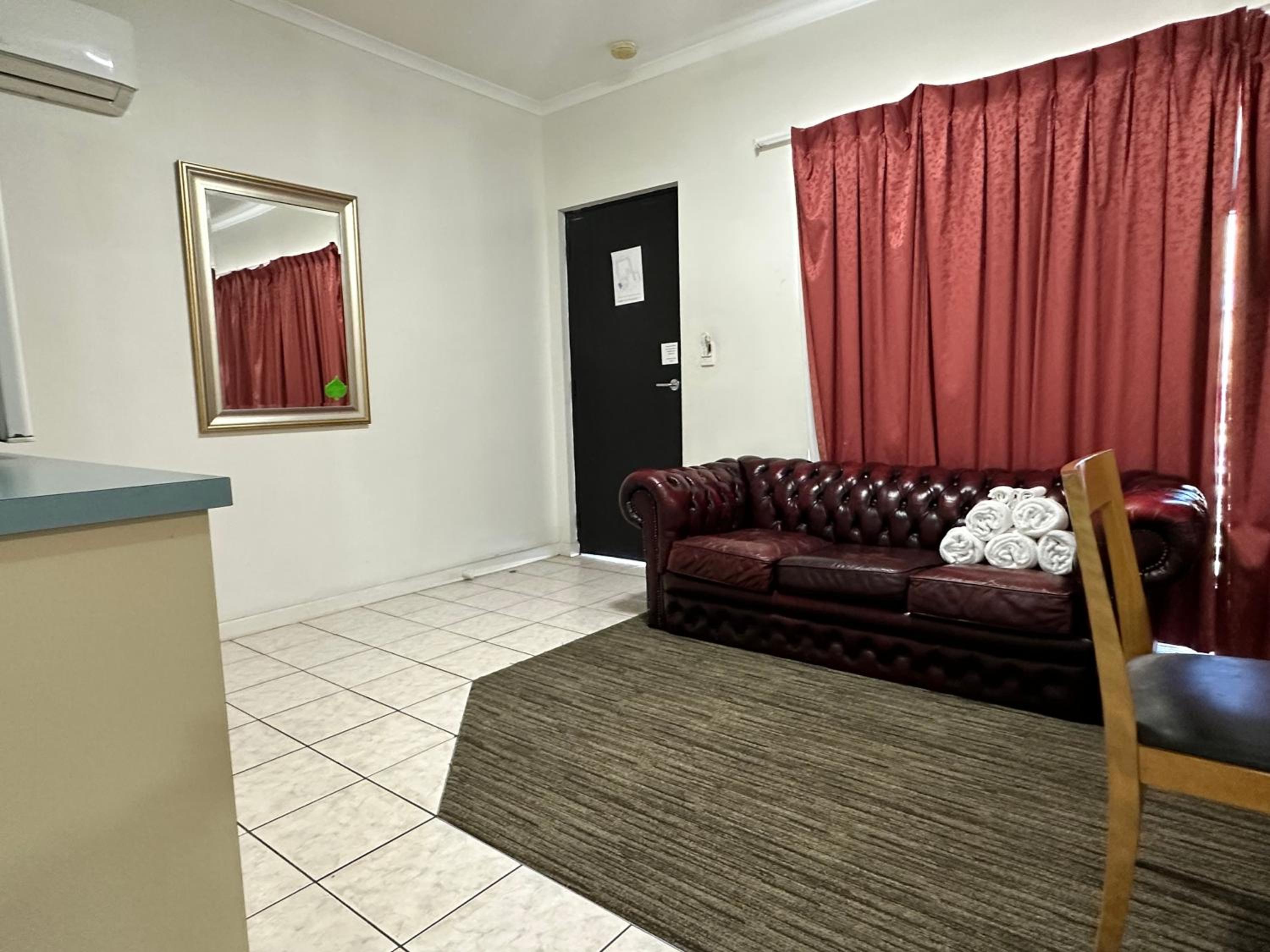 Deluxe Family Room - Photo 4