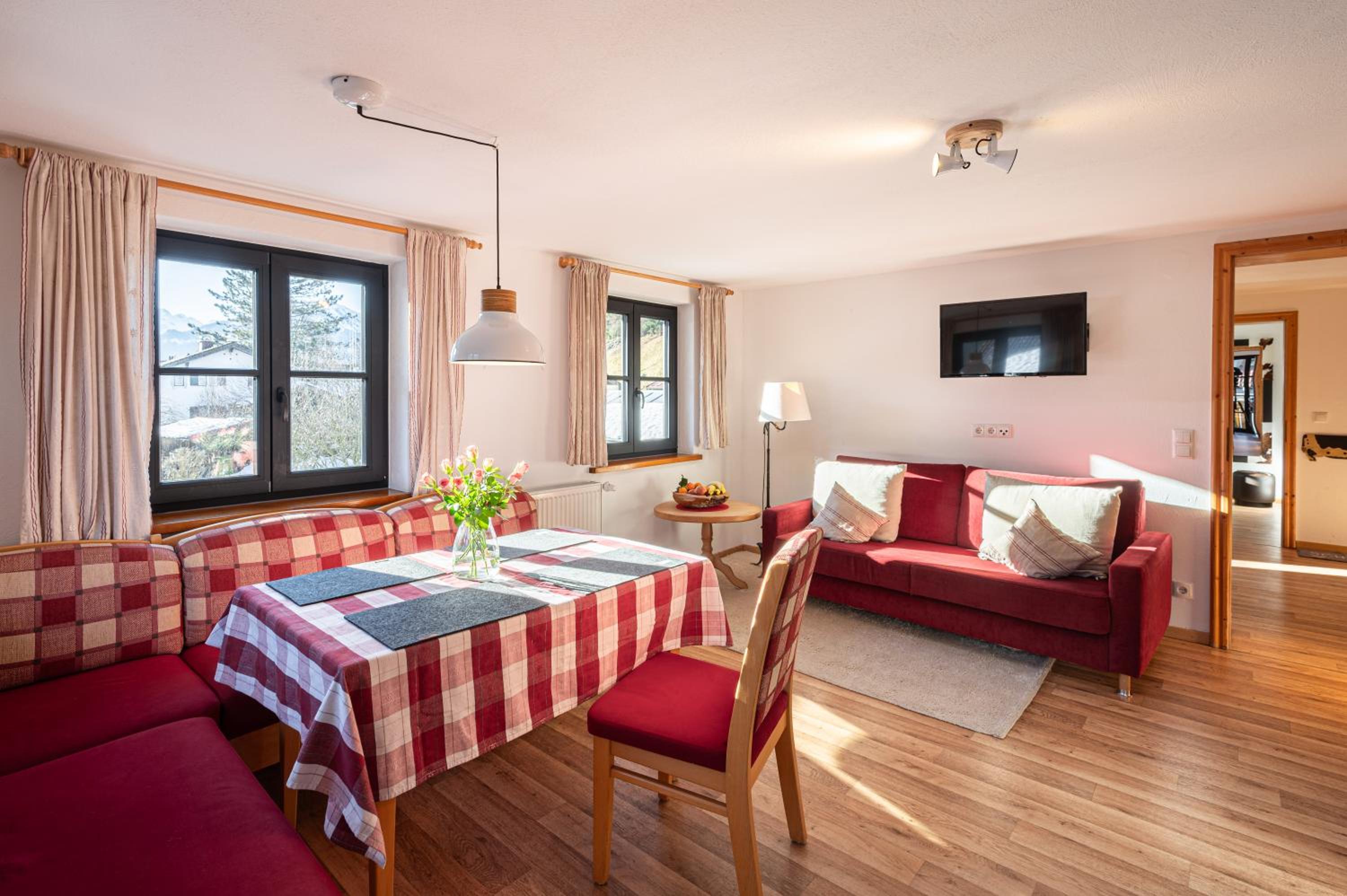 Family Two-Bedroom Apartment with View photo 3
