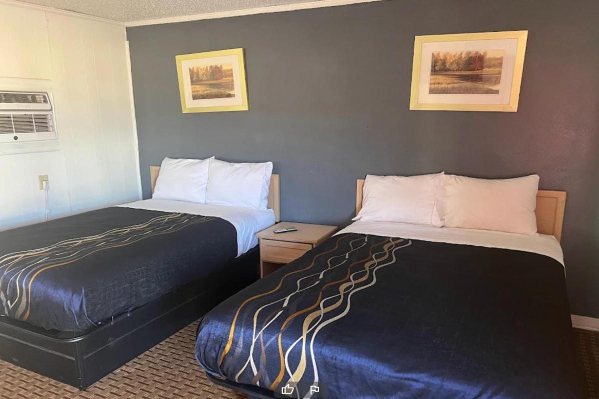Double Room with Two Double Beds photo 2