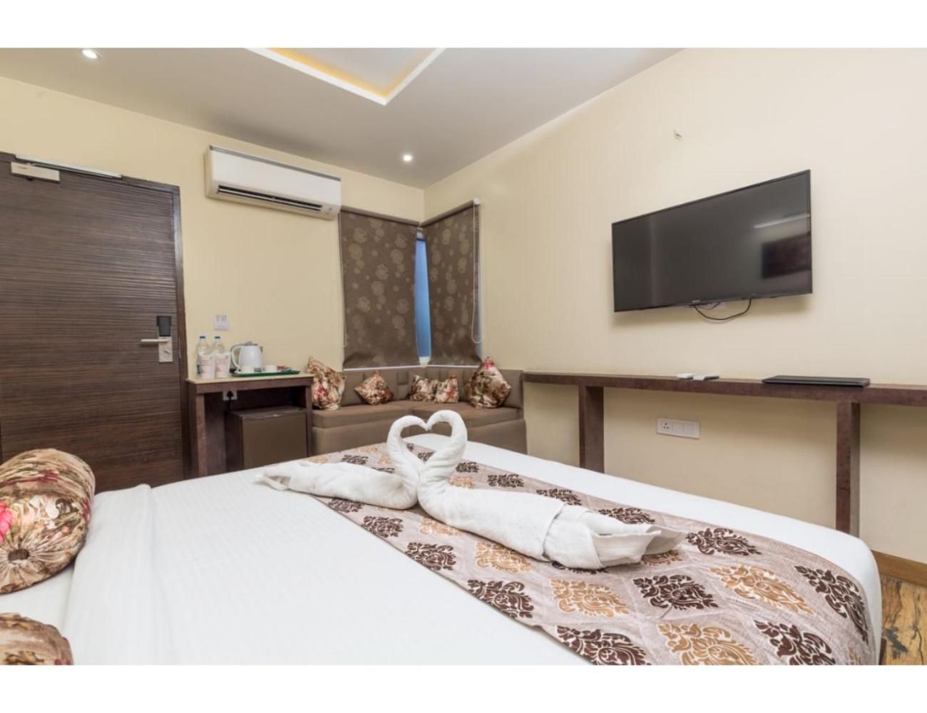 Deluxe Room - Photo 1