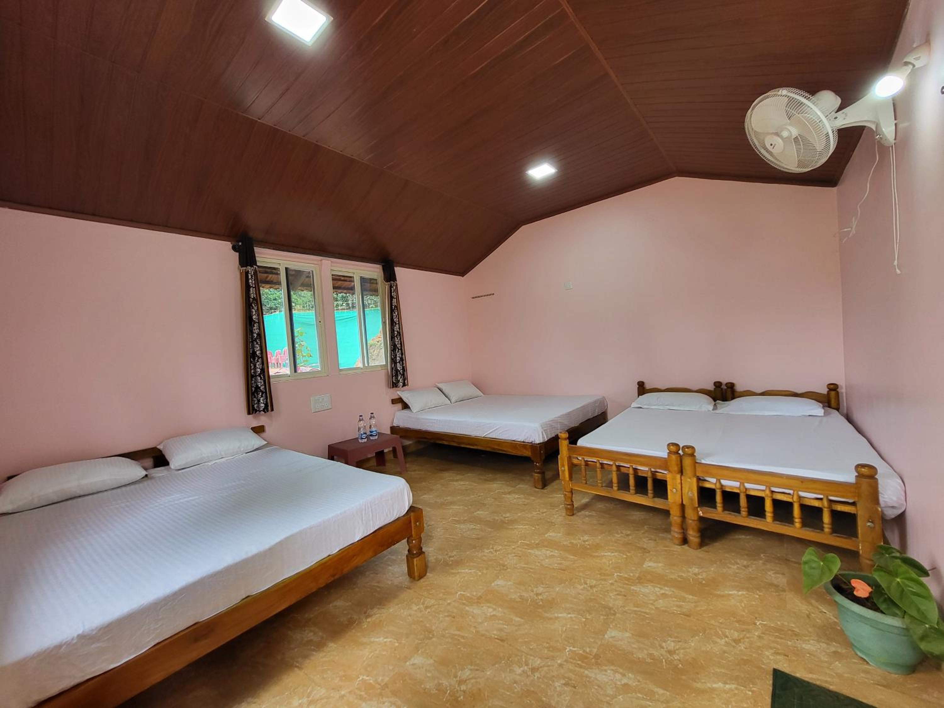 Superior Quadruple Room photo 1