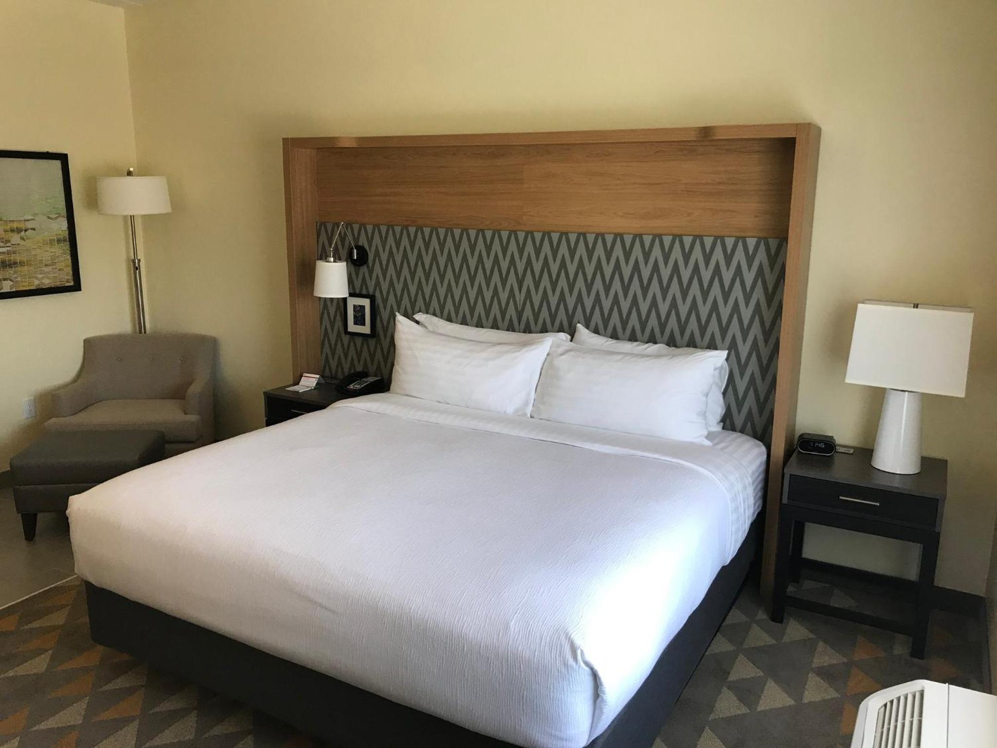 Standard King Room