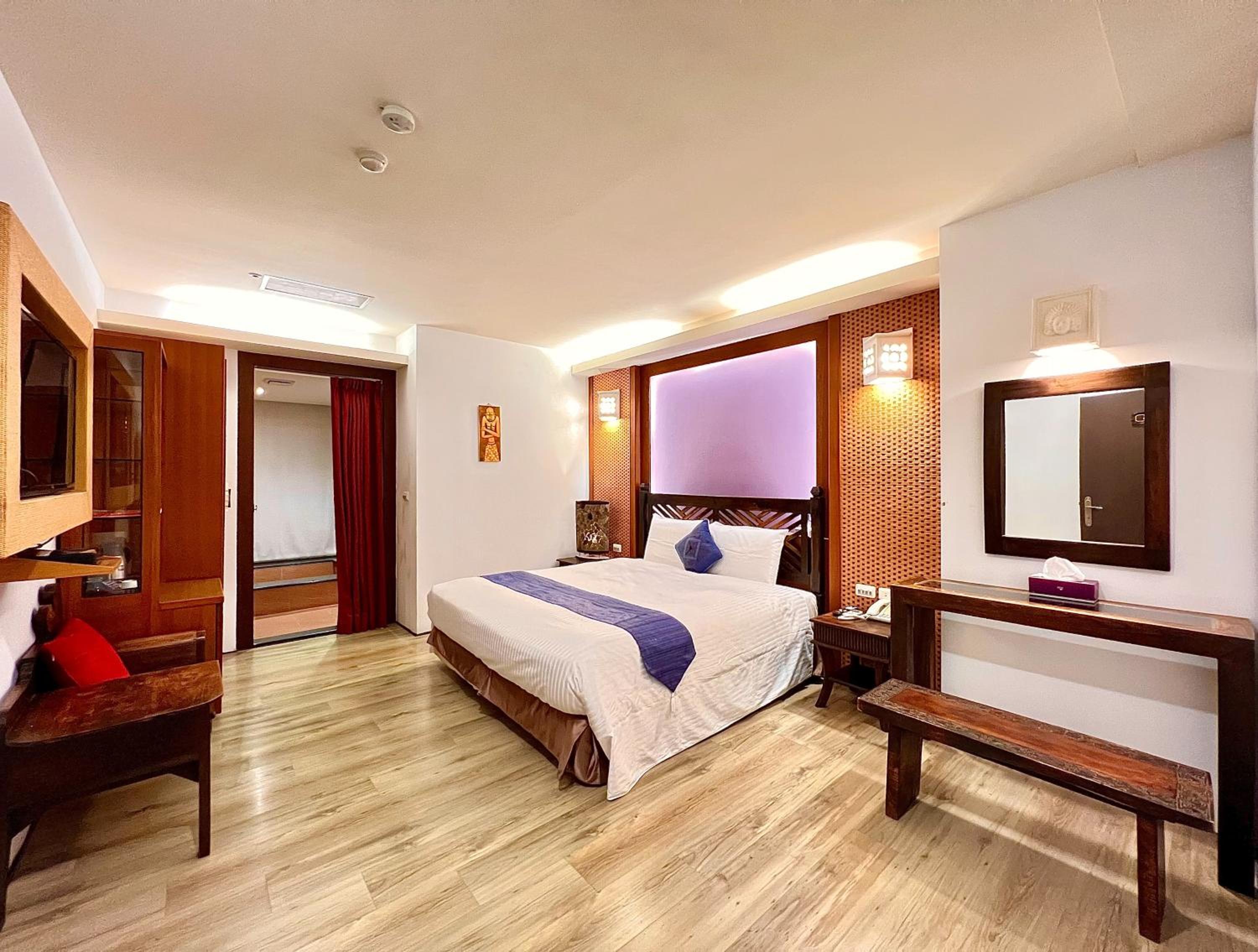 Deluxe Double Room with Bath photo 1