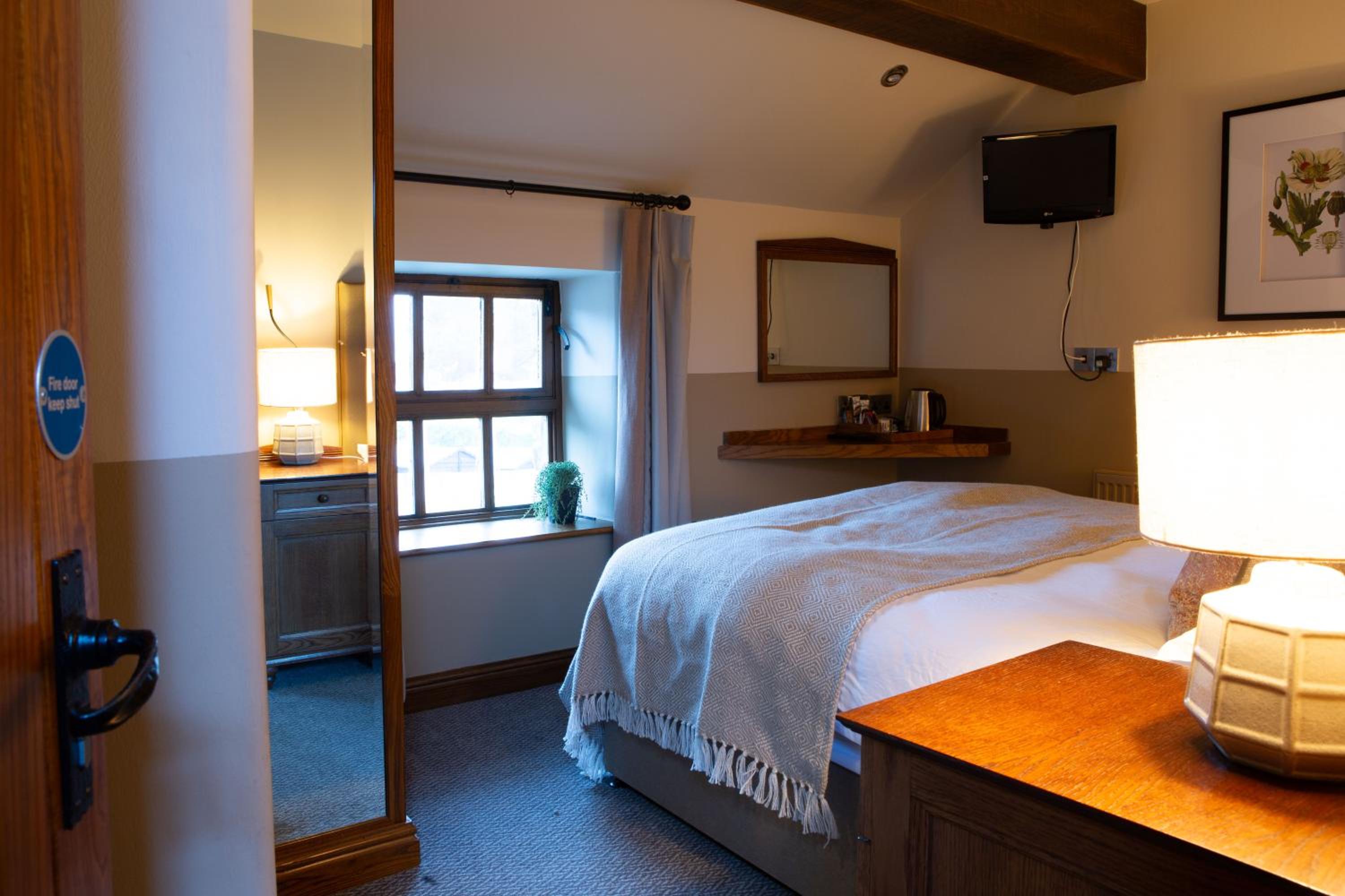 Standard King Room photo 1