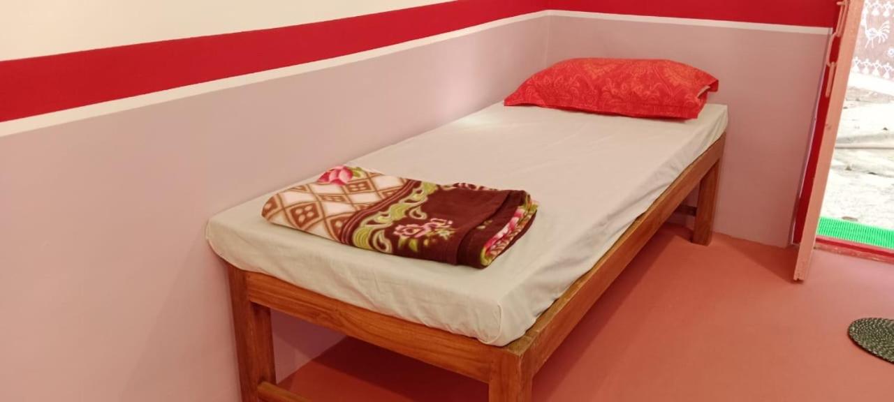 Budget Double Room photo 2