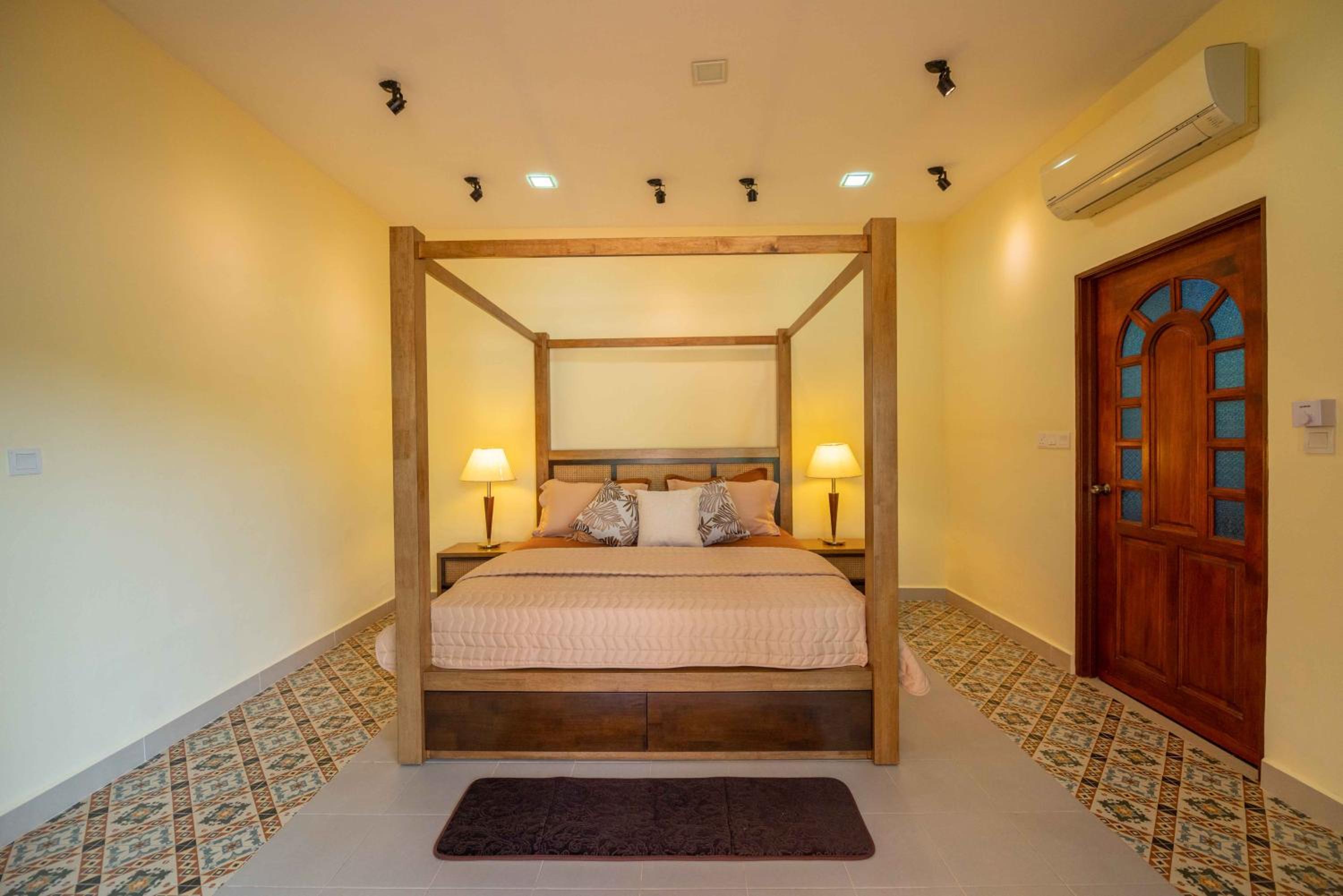 Frangipani Villa - Photo 2