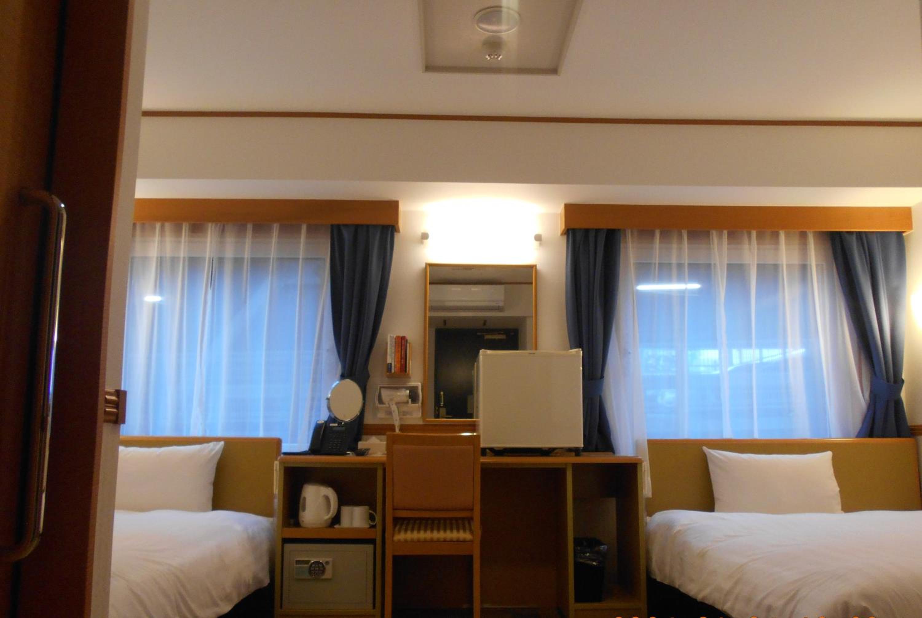 Accessible Twin Room - Non-Smoking
