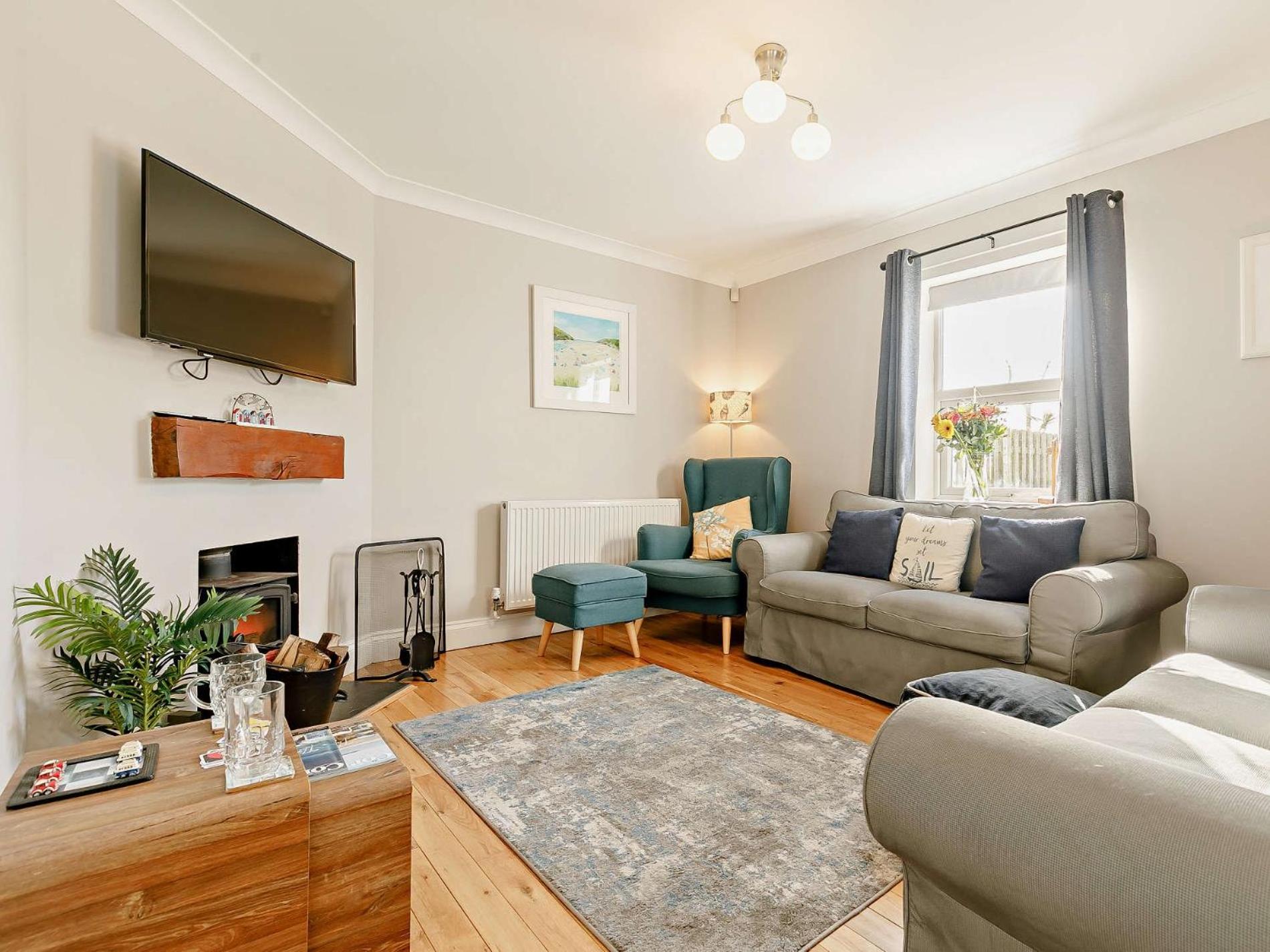 Three-Bedroom House photo 1