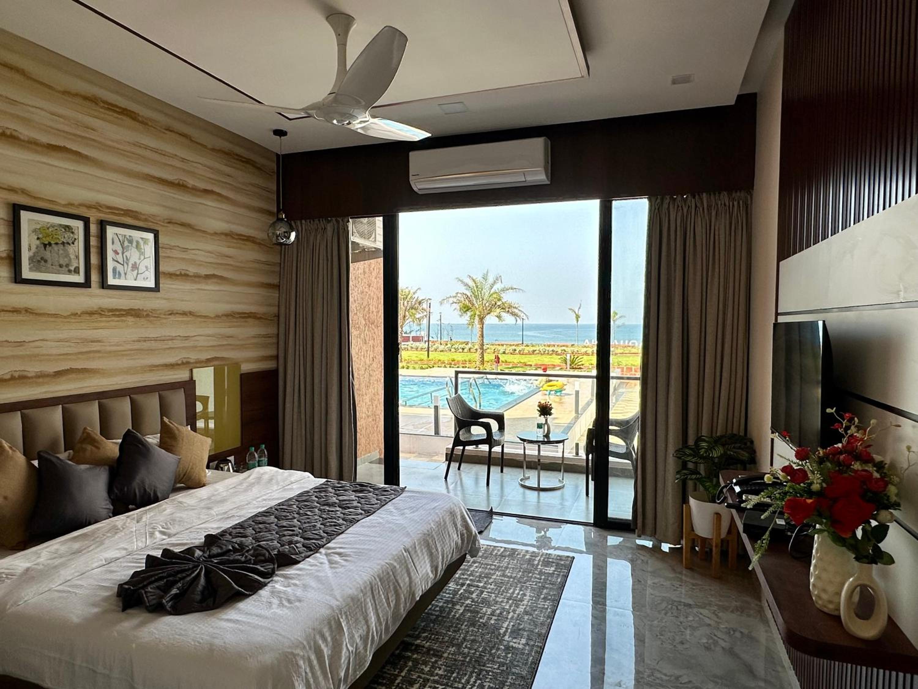 Standard King Room