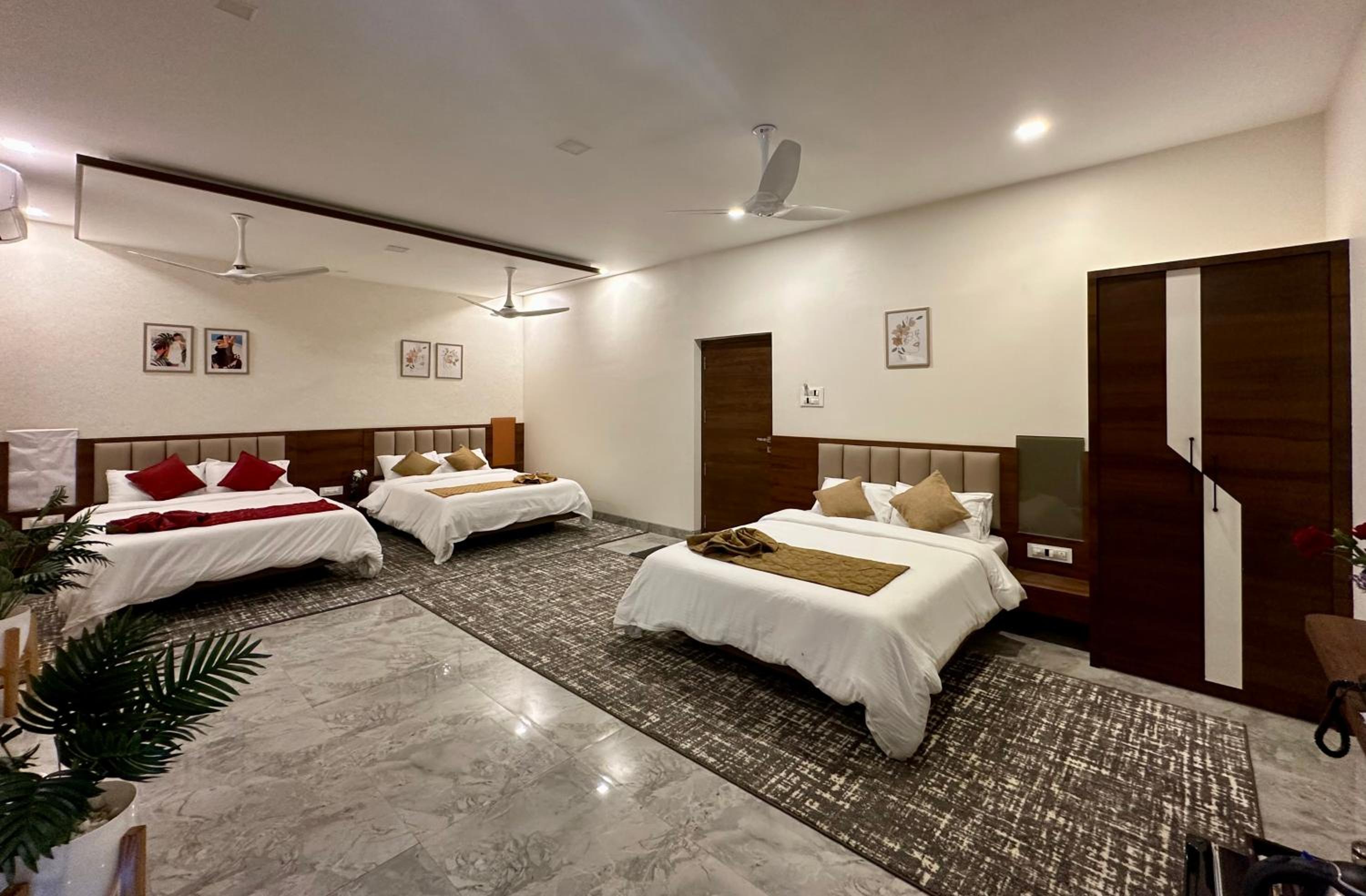 Comfort Triple Room with Shower