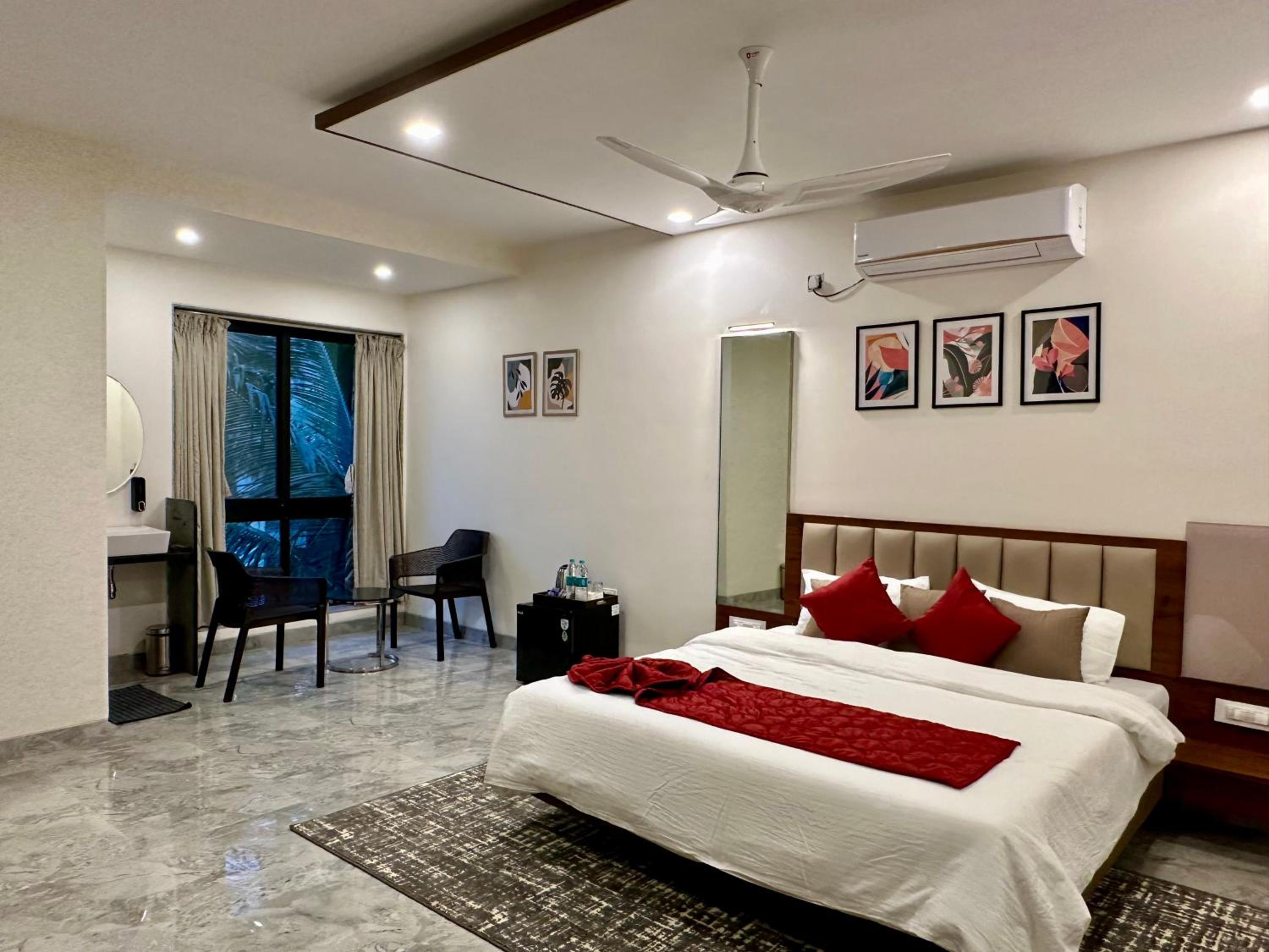 Deluxe Double Room with Shower
