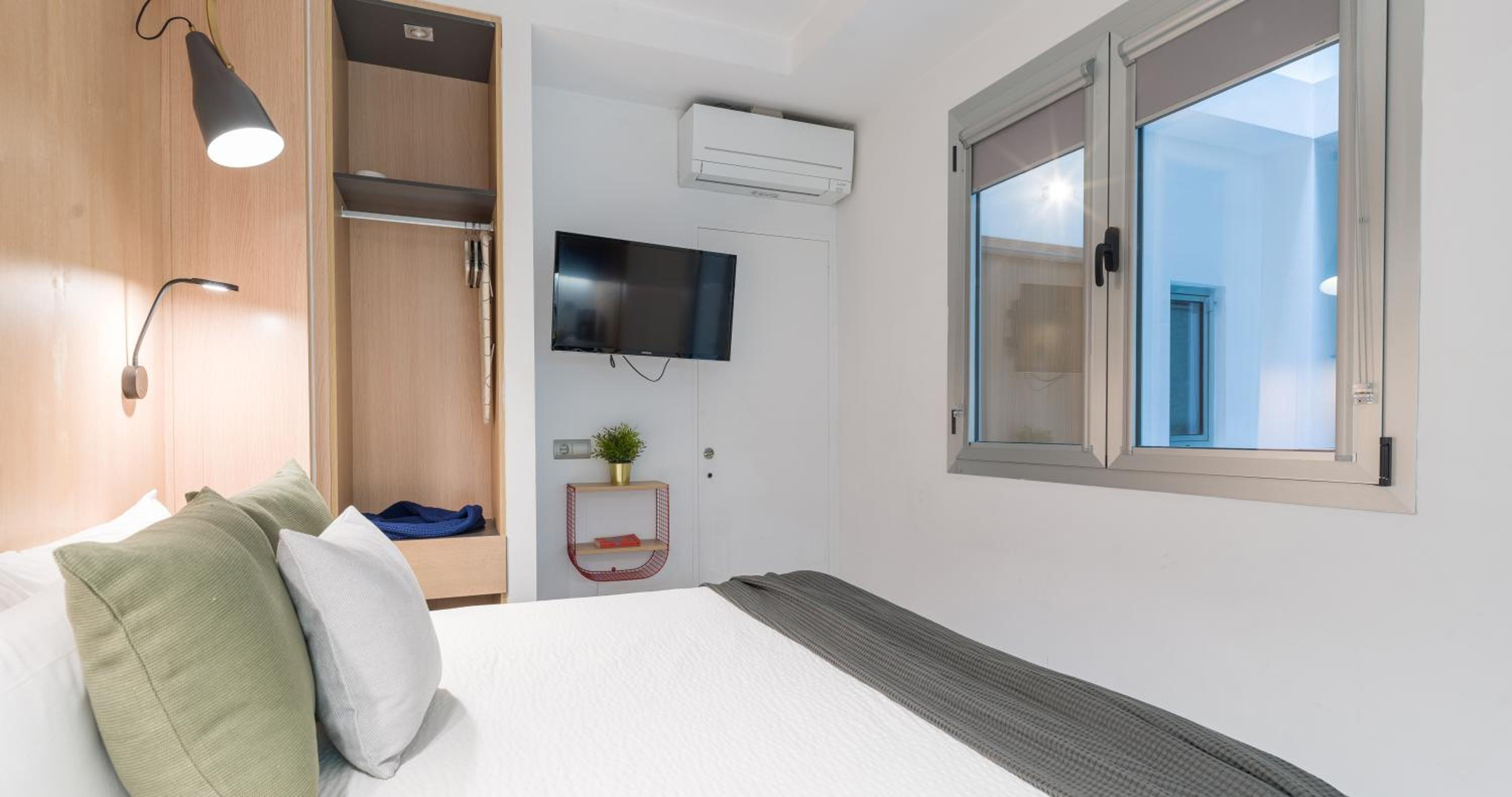 Economy Double Room - Photo 10