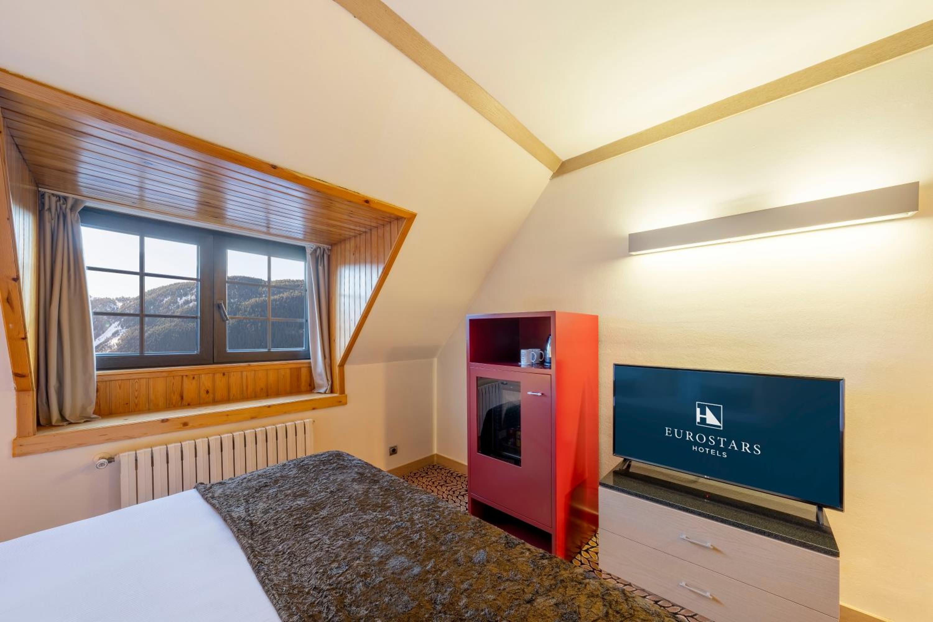 Habitación Doble Deluxe con Balcón y Vistas a la Montaña