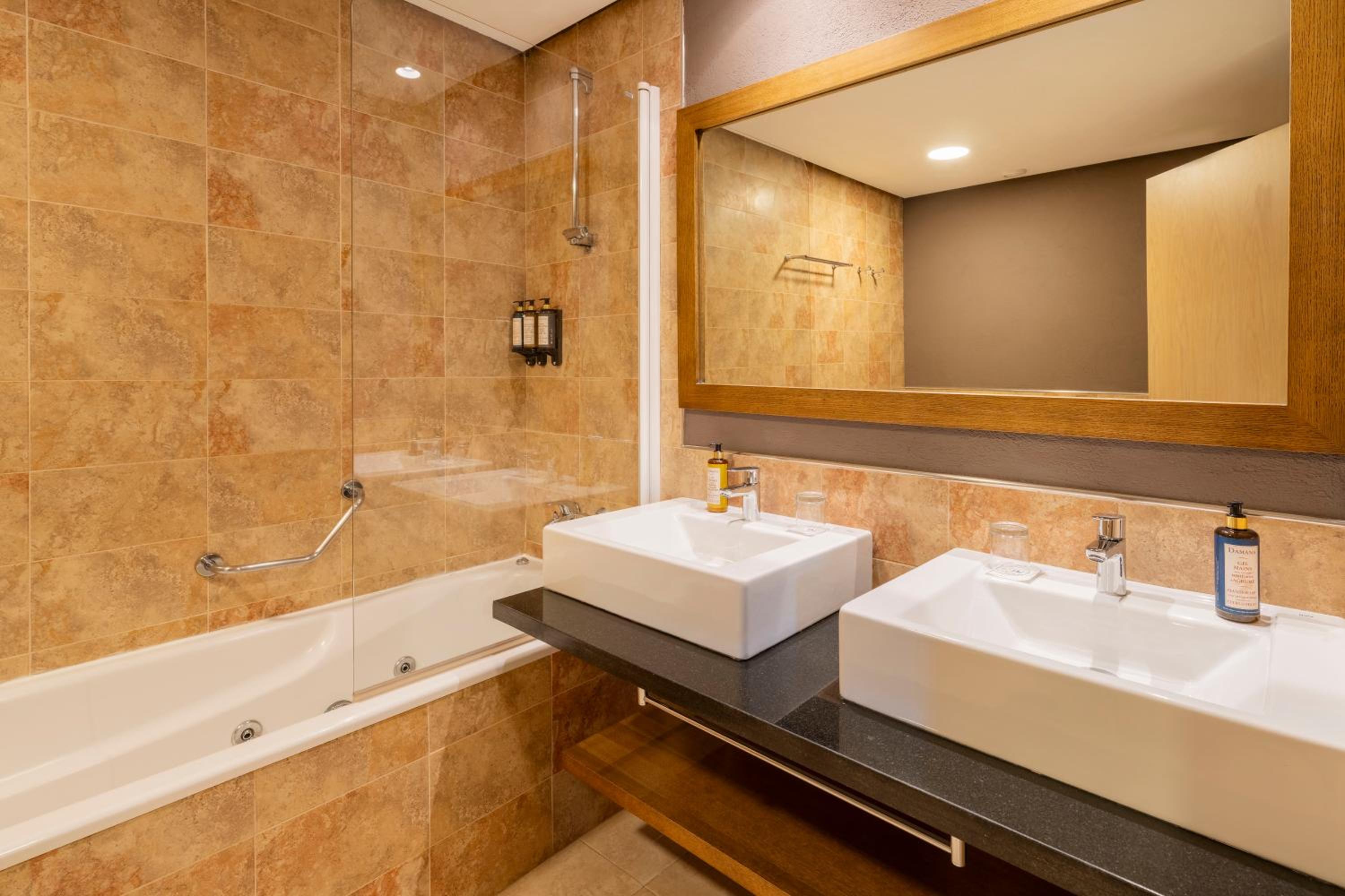 Deluxe Double Room with Mountain View
