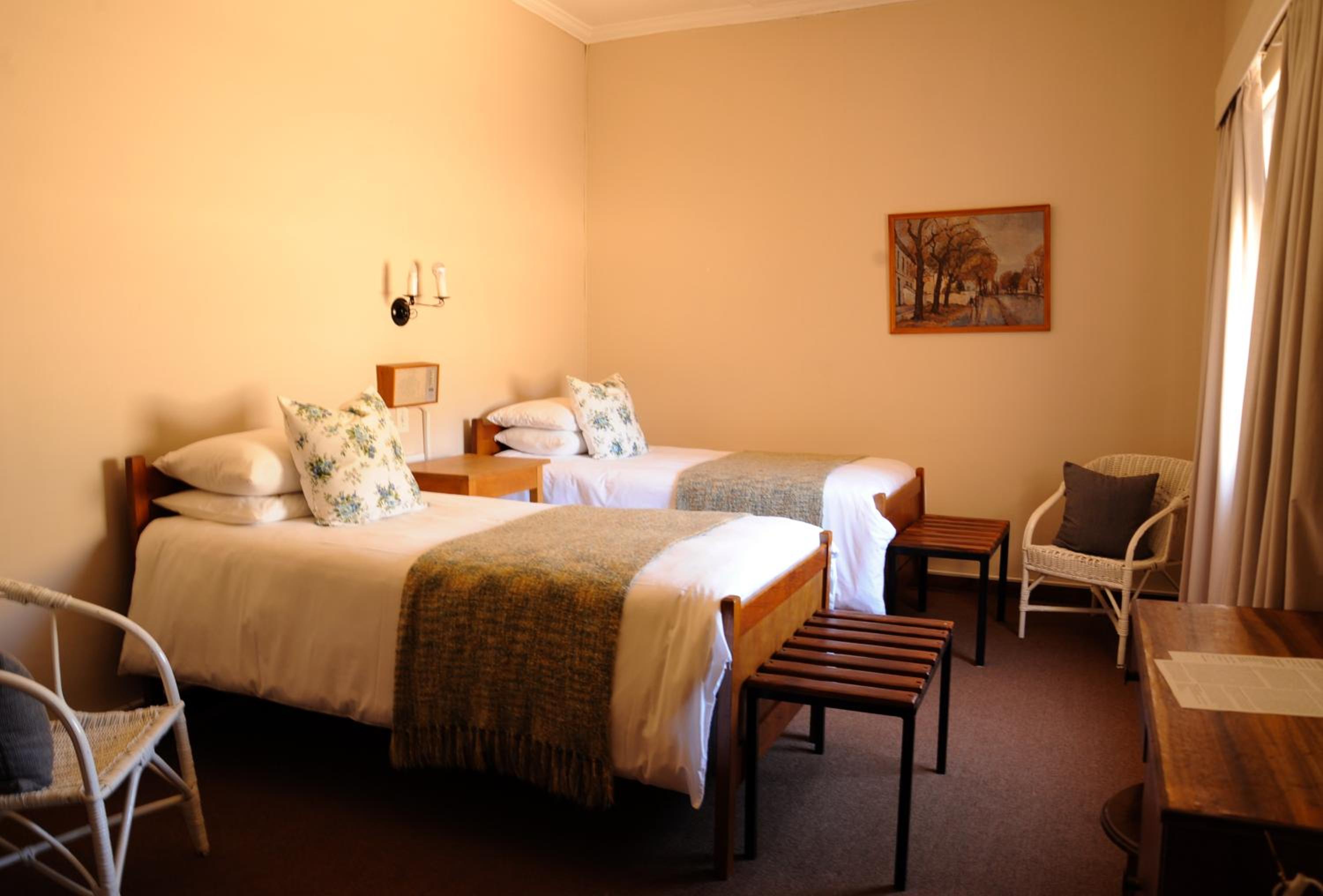 Twin Room with Bathroom photo 2
