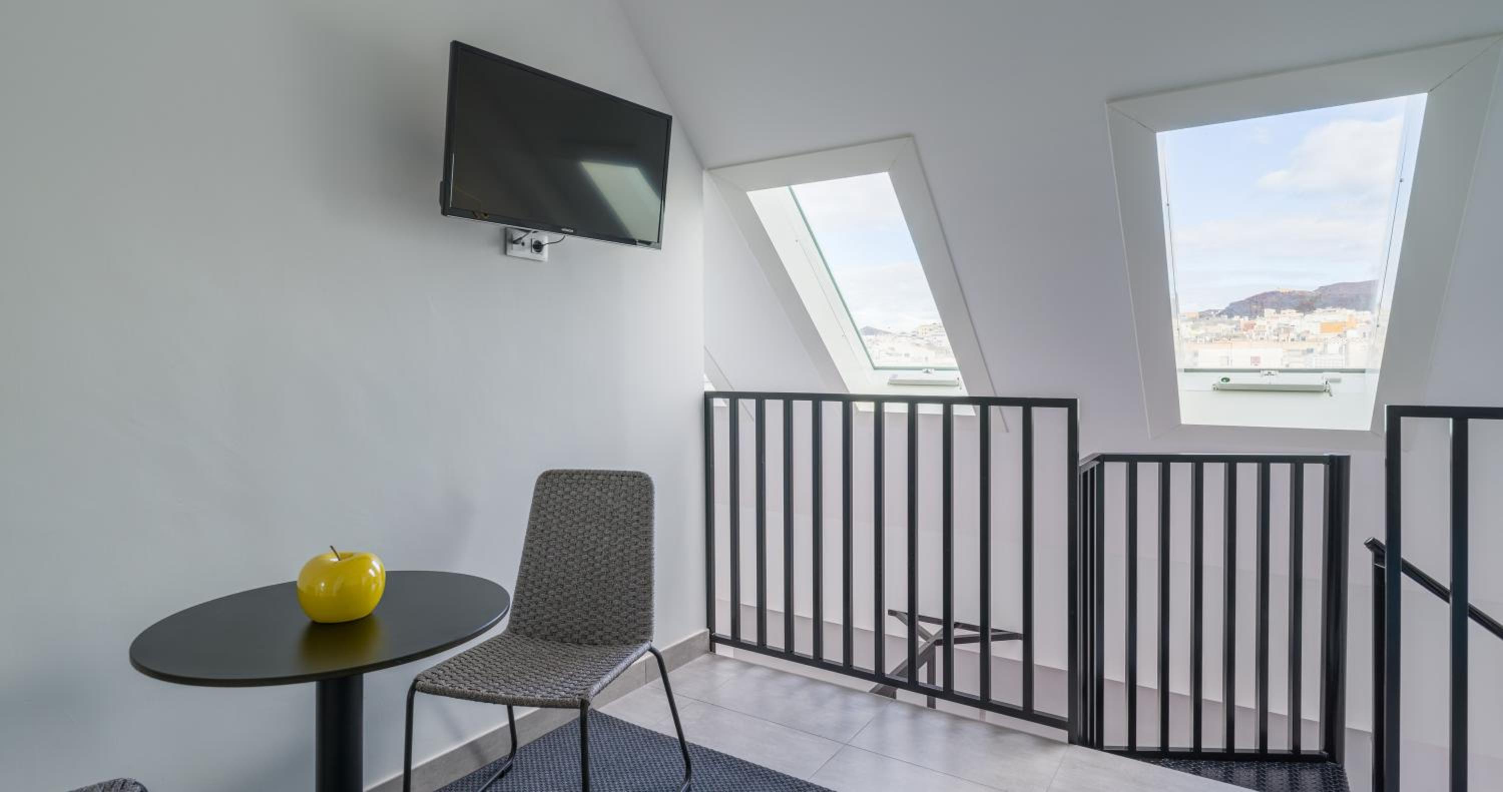 Double Room - Photo 9