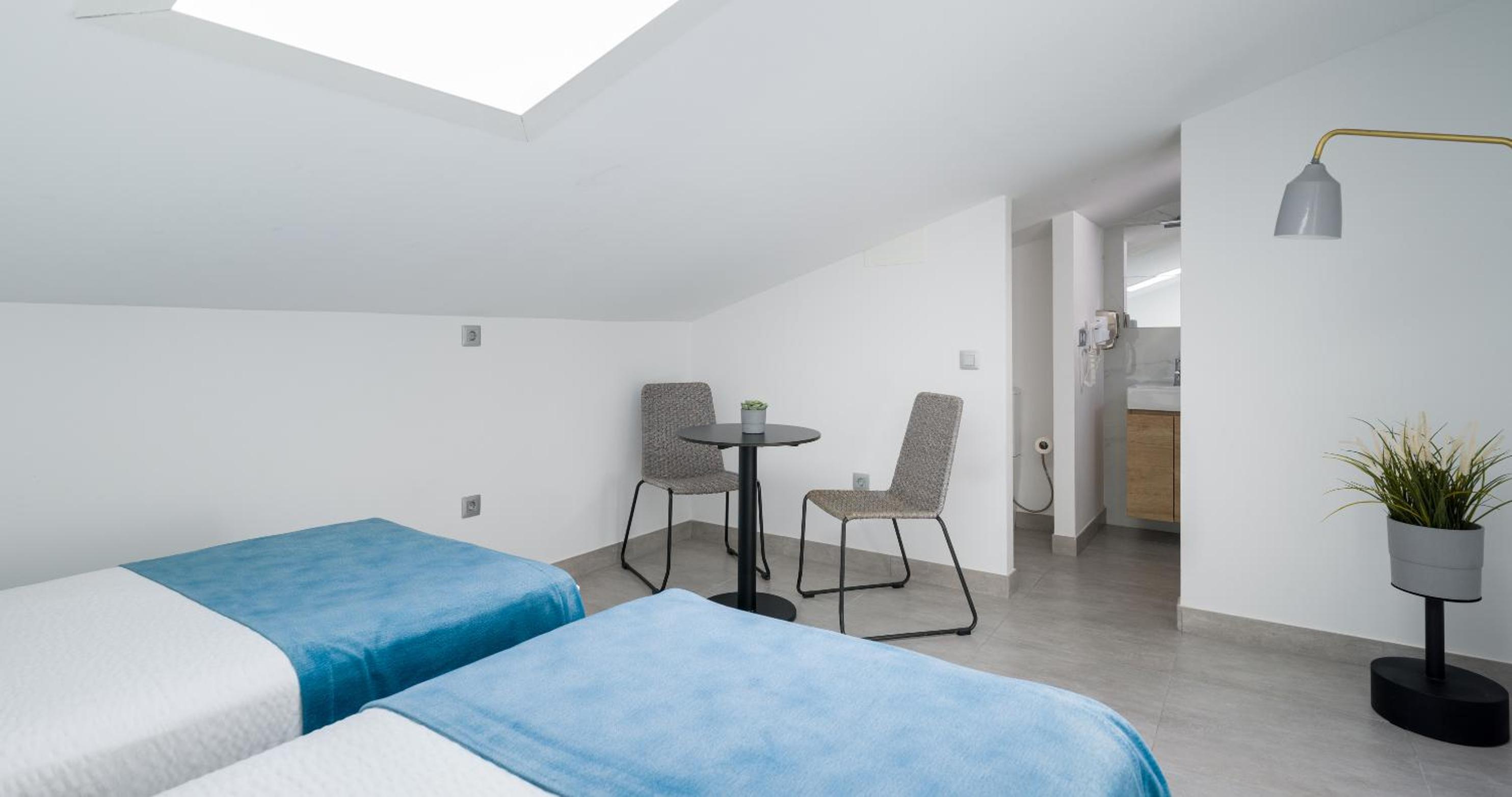 Double Room - Photo 23