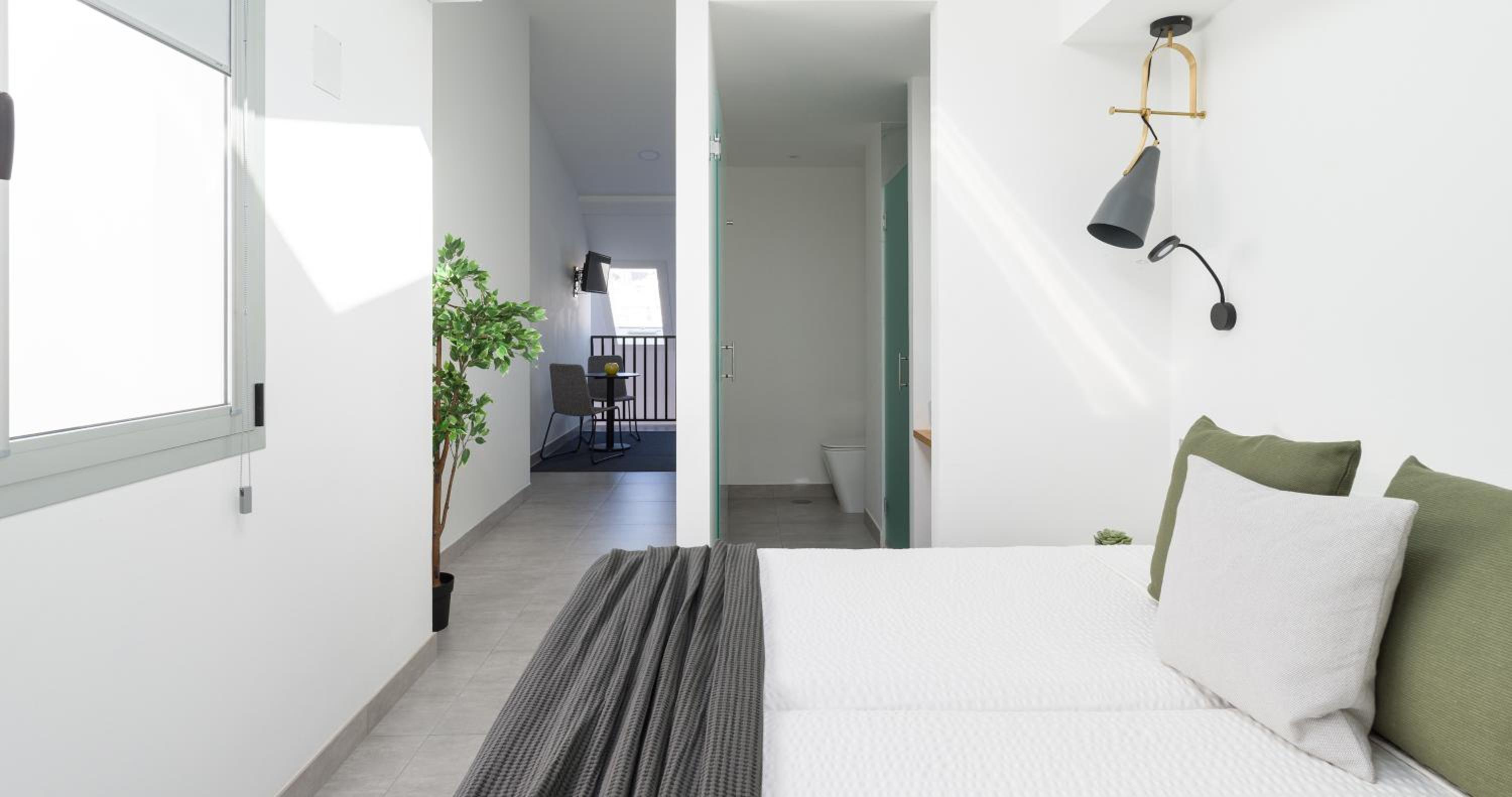 Double Room - Photo 17