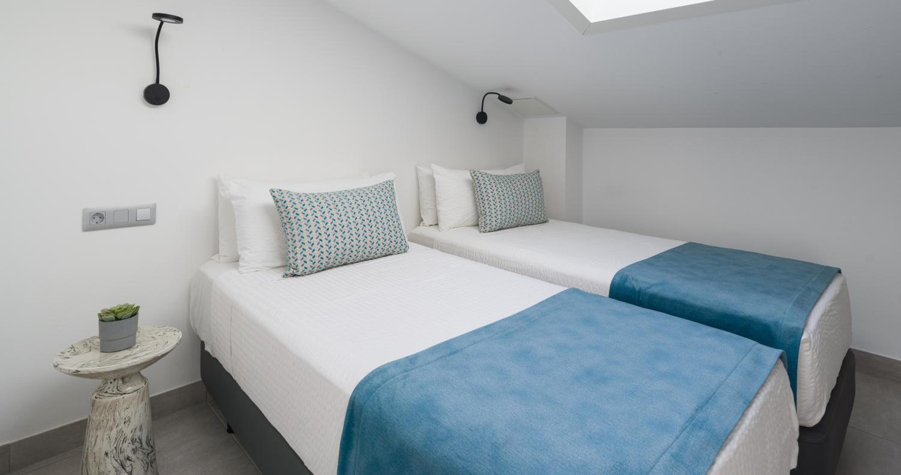 Double Room - Photo 12