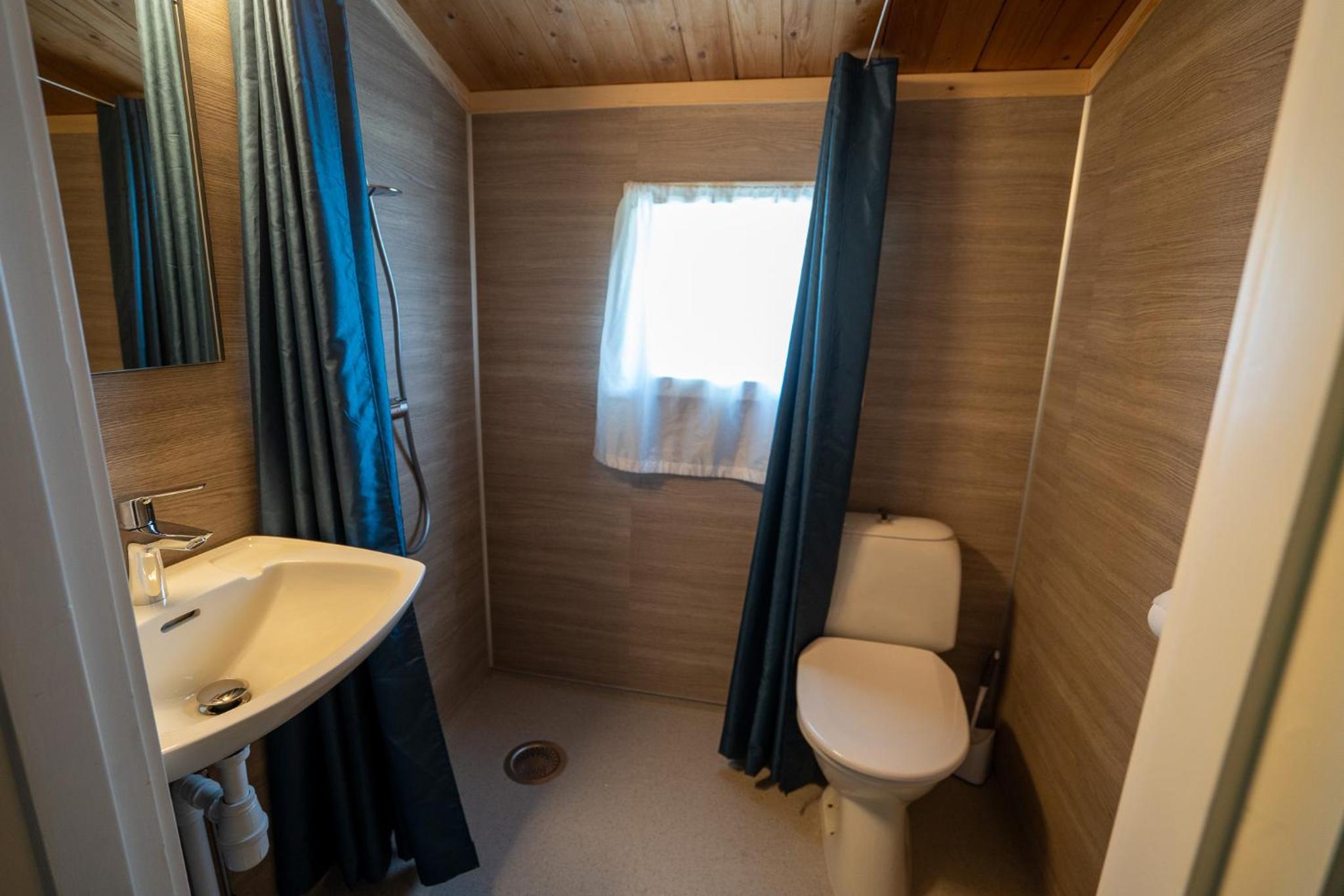 Deluxe Bungalow - Photo 13