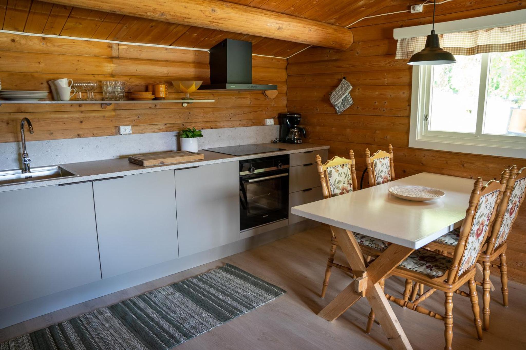 Deluxe Bungalow - Photo 10