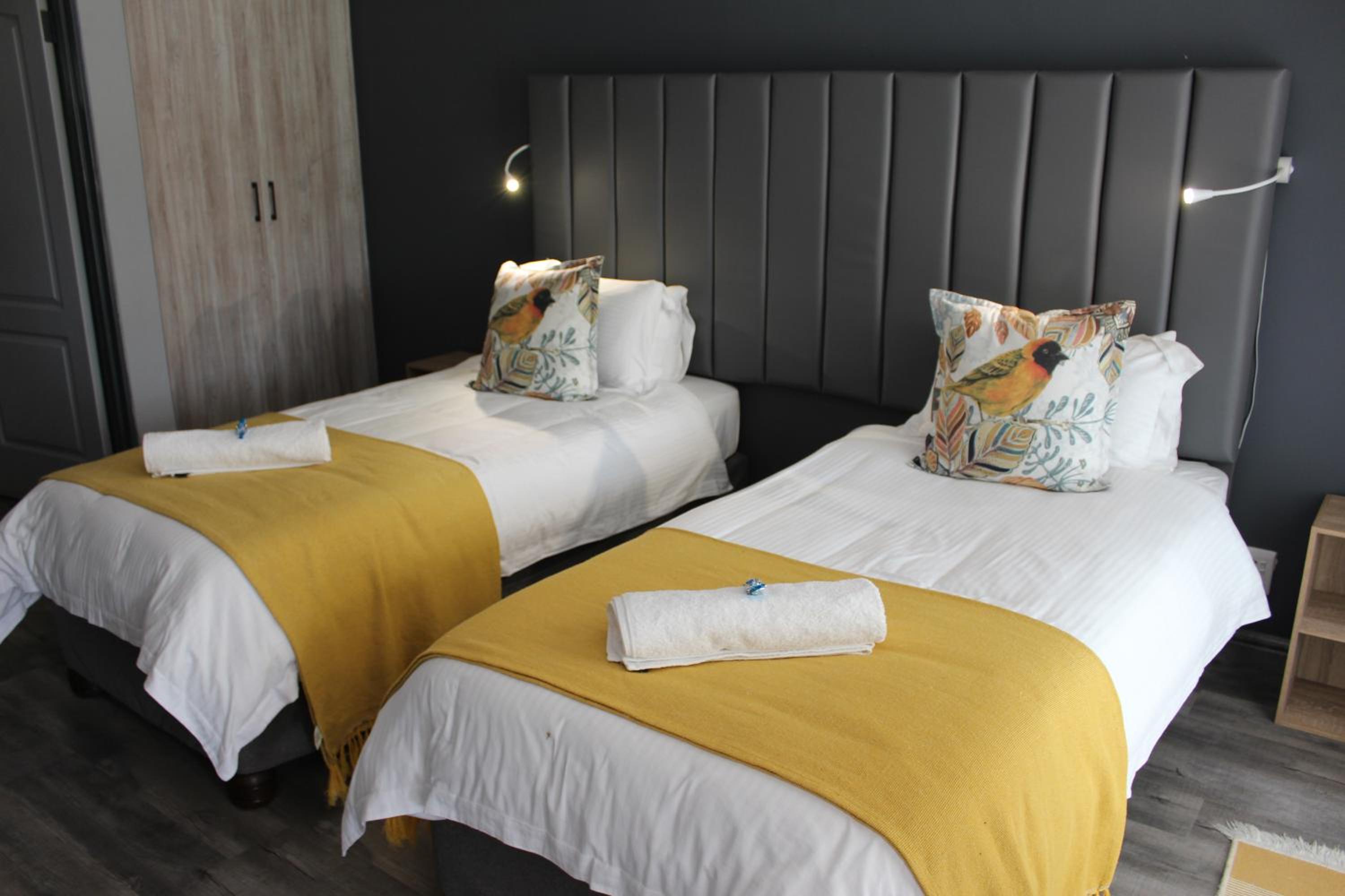 Twin Room - Photo 1