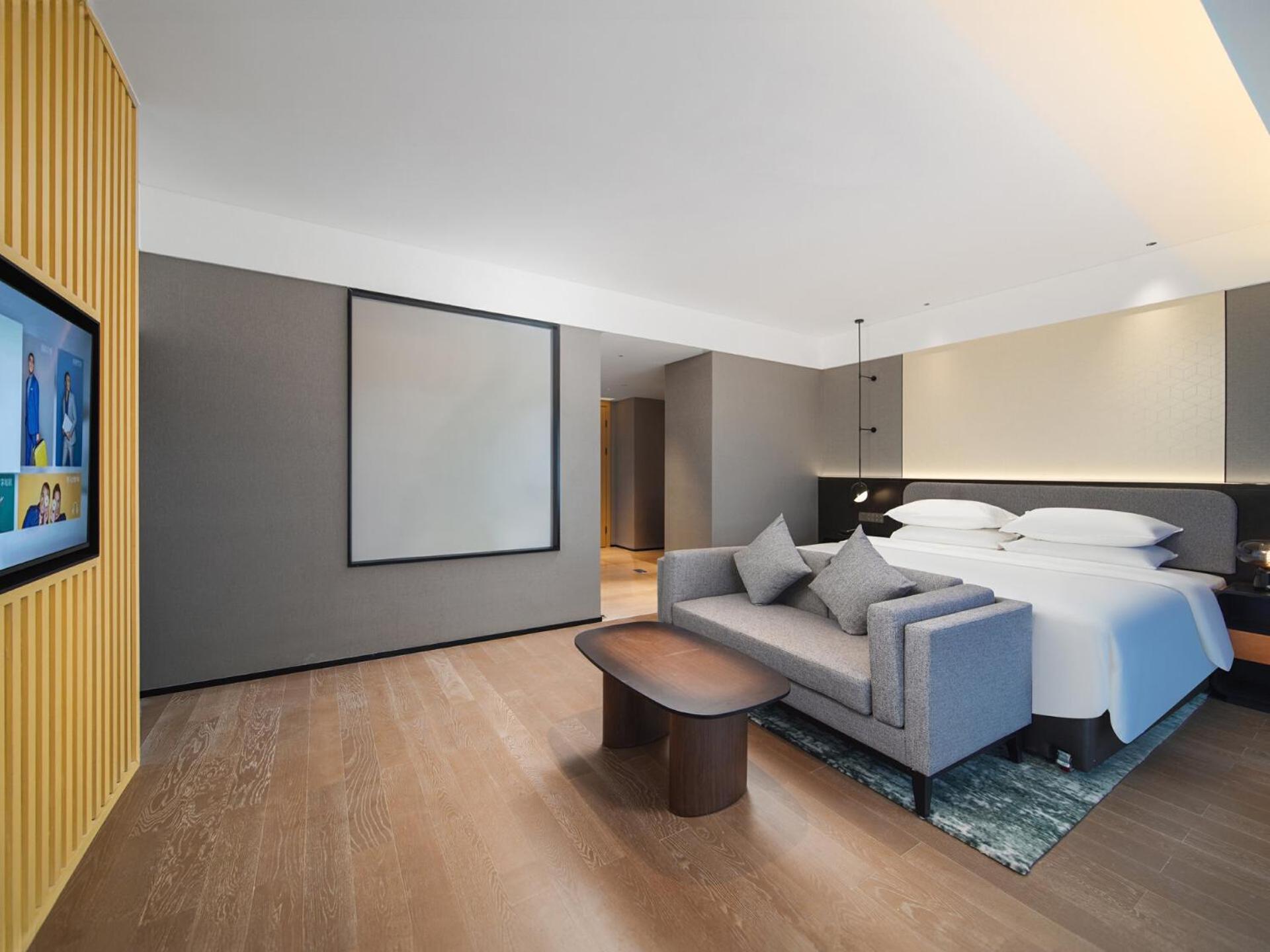Premium Suite with King Bed