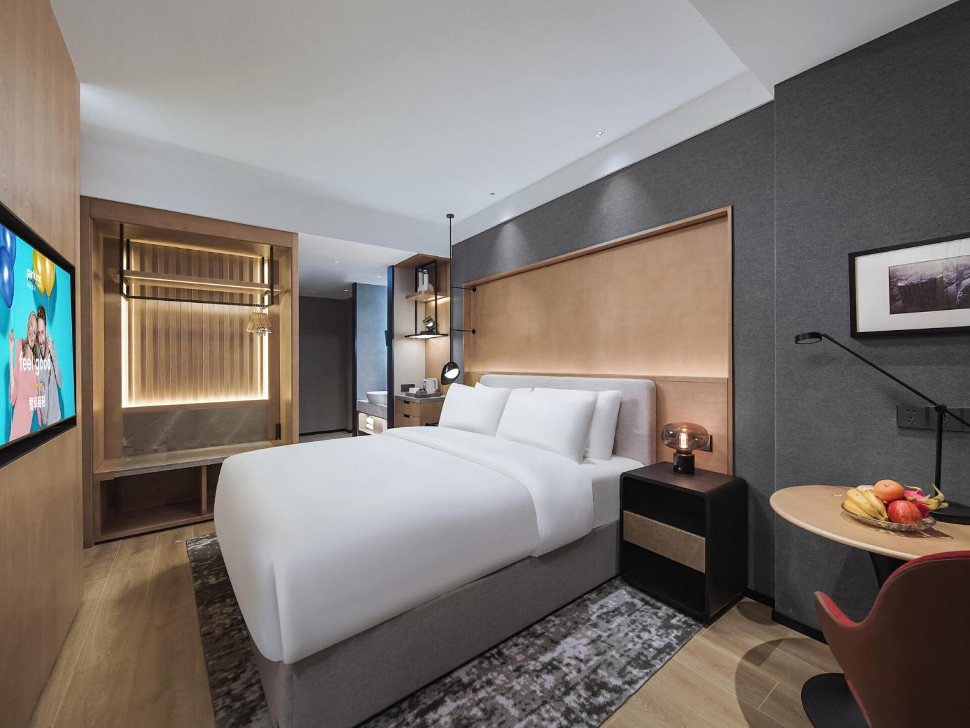 Premium Suite with King Bed