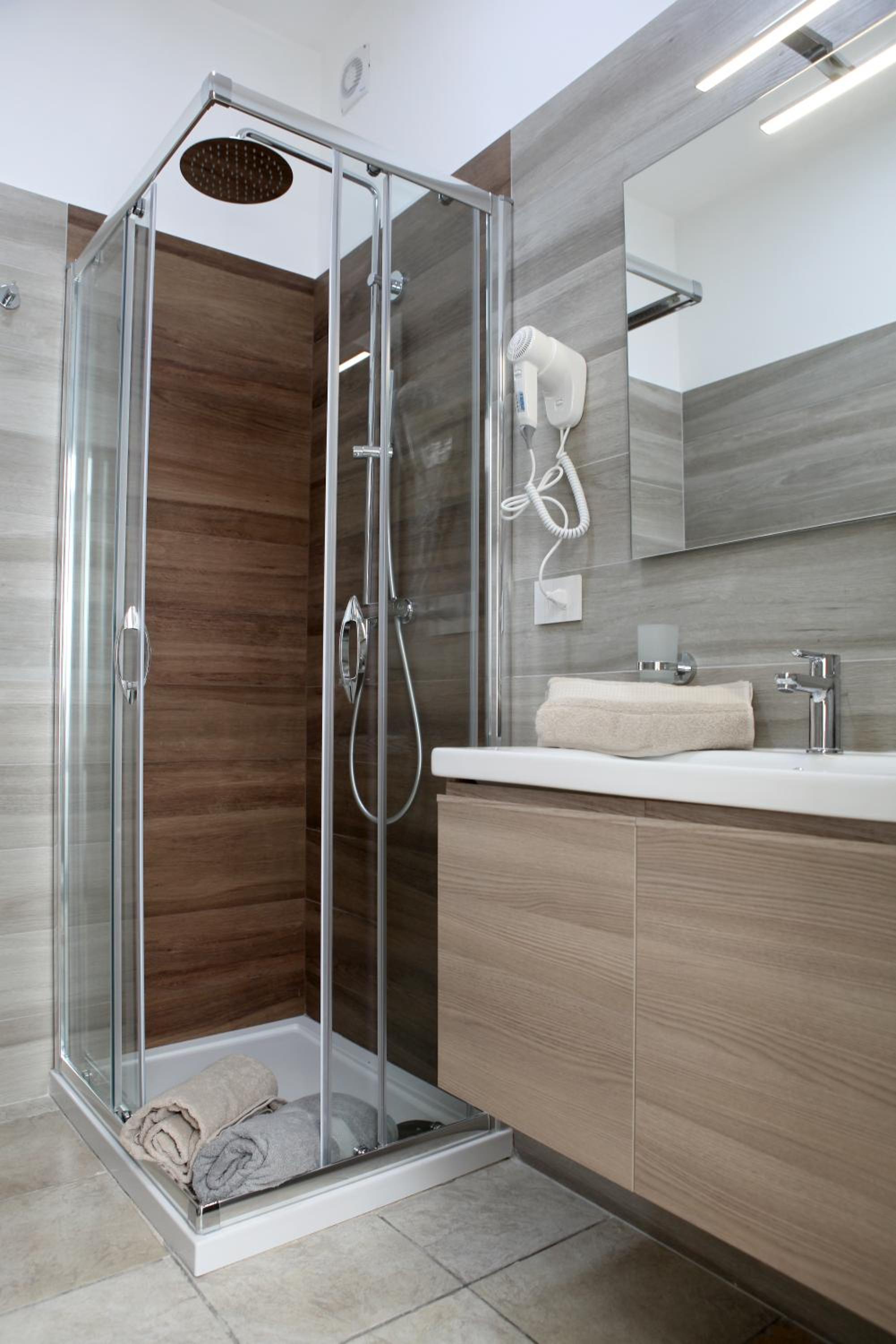 Double Room - Photo 2