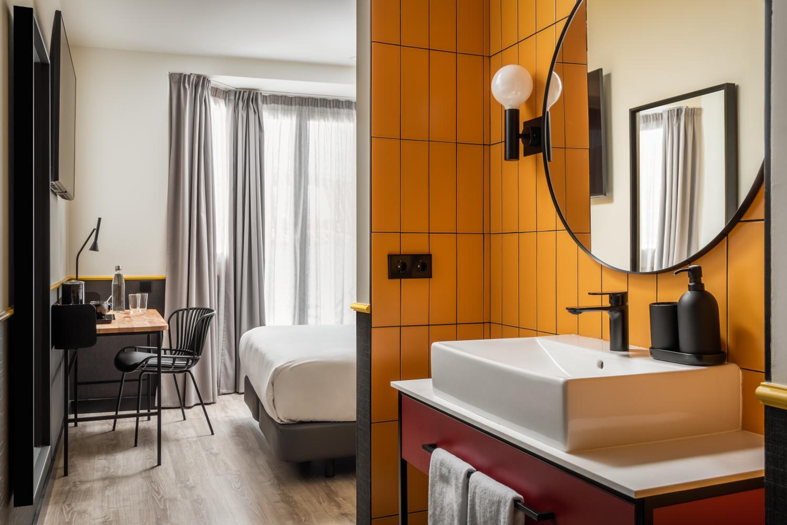 Double Room with Terrace - Photo 2