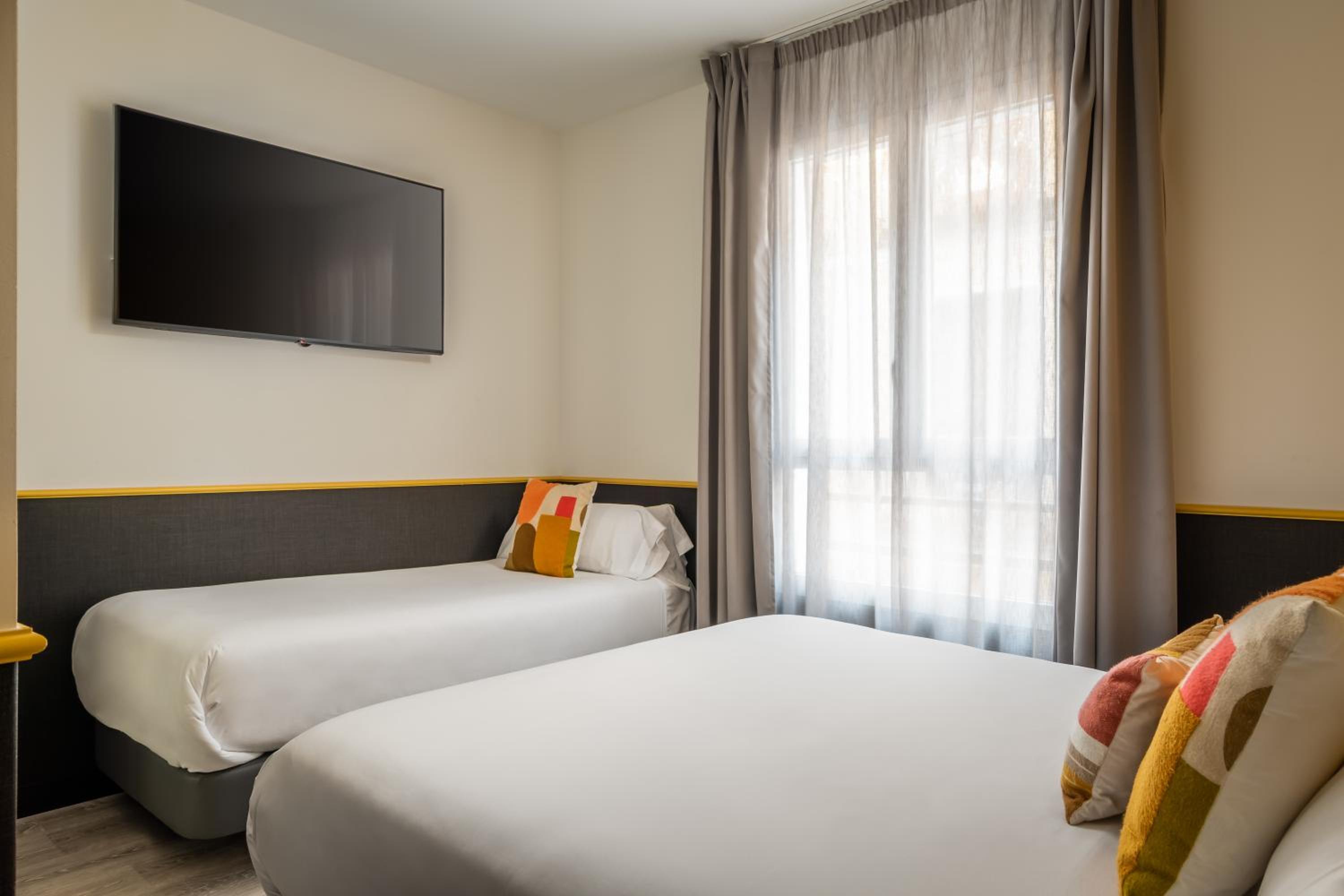 Triple Room - Photo 8