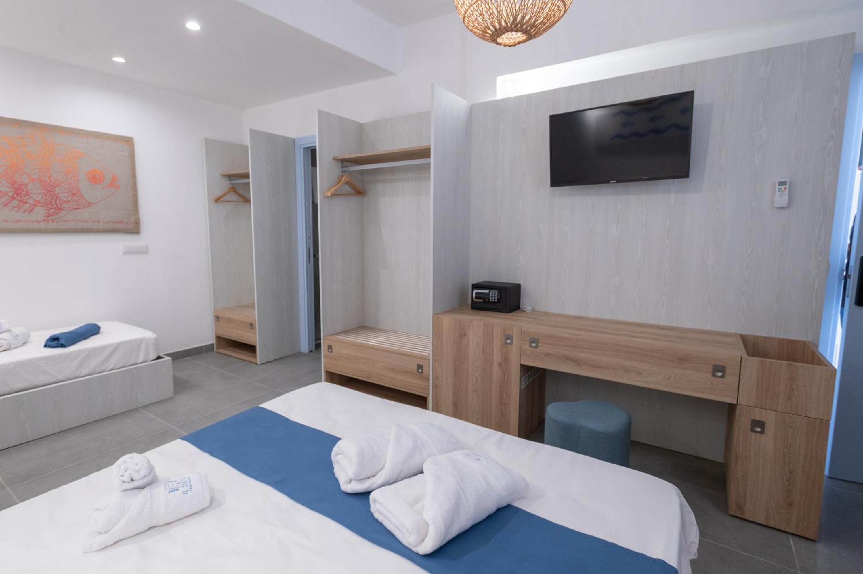 Triple Room with Private Bathroom