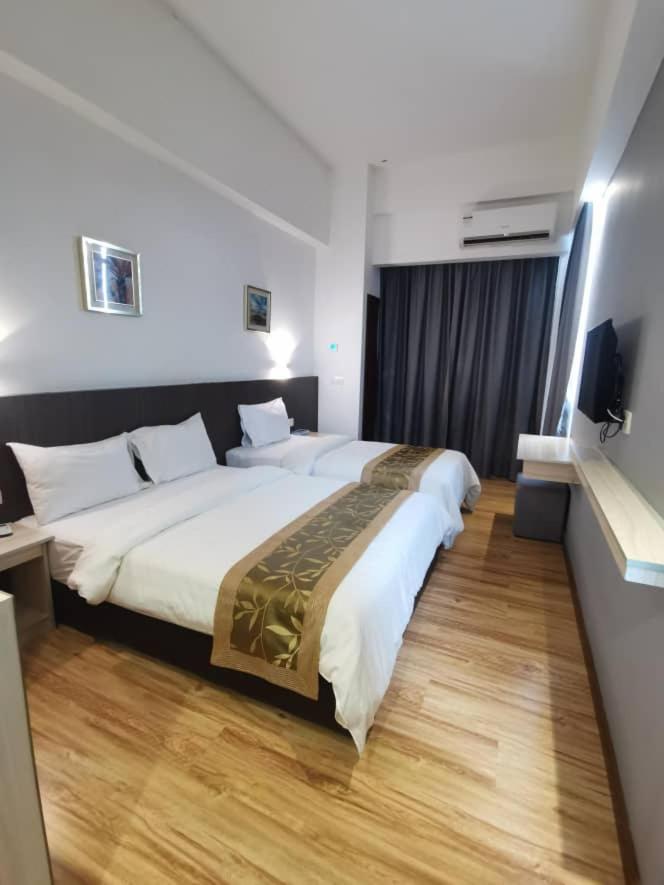 Deluxe Triple Room photo 2