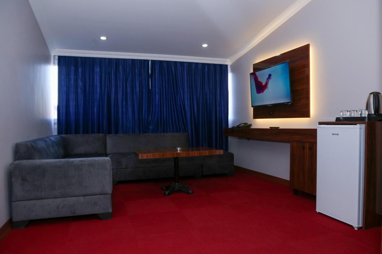 Deluxe Suite photo 1