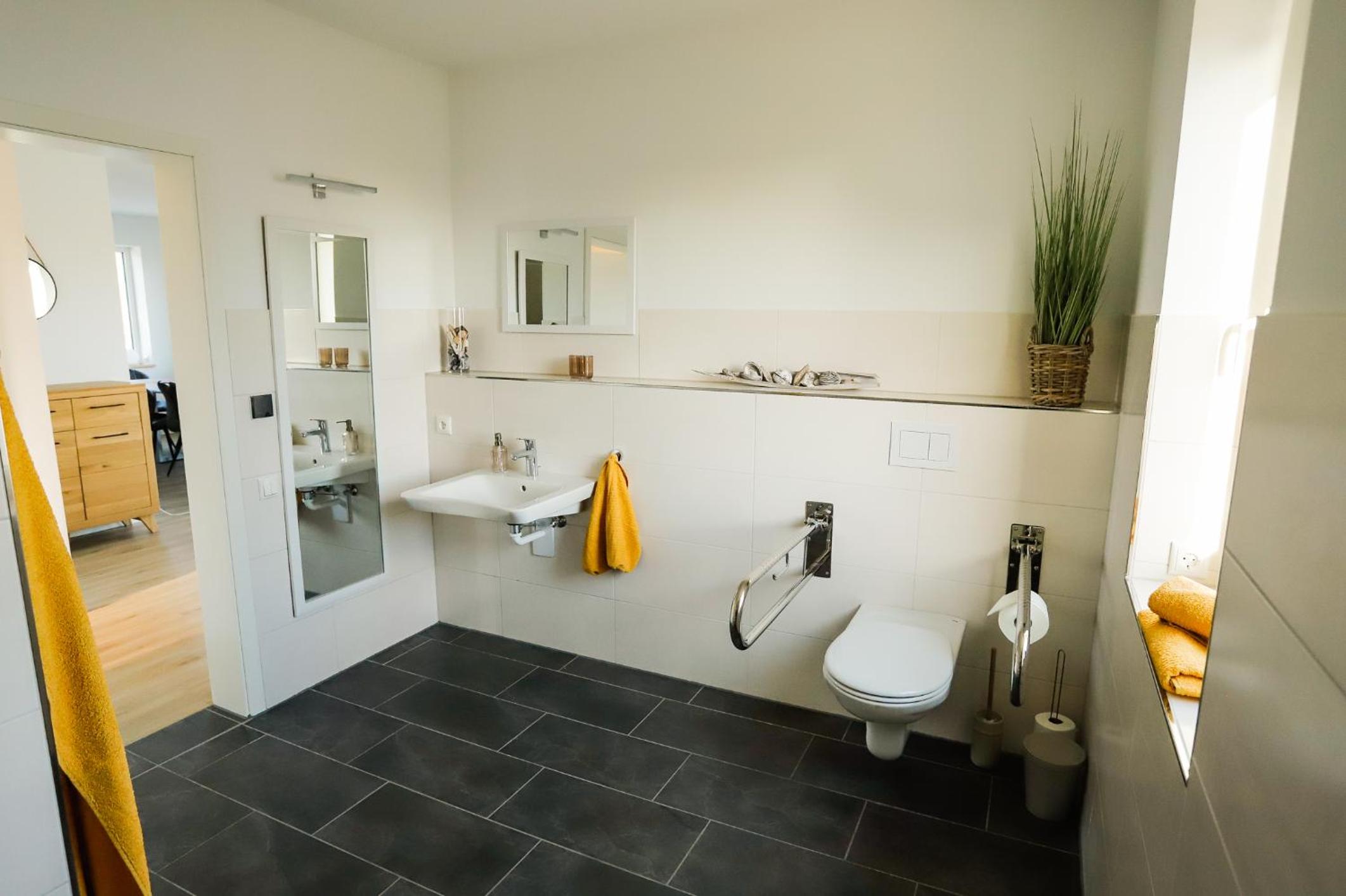 Four-Bedroom House photo 2