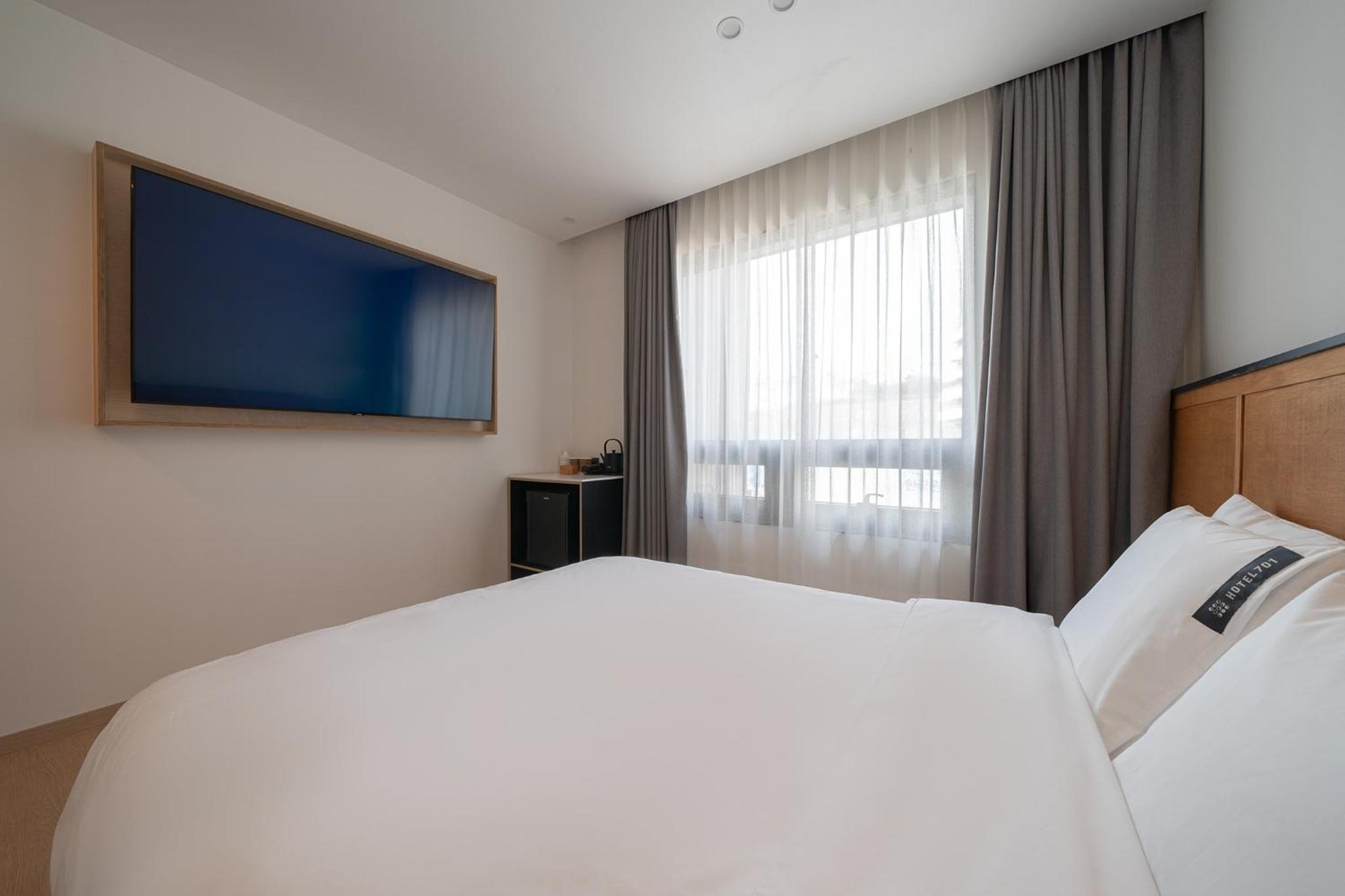 Standard Double Room with Mountain View - Photo 9